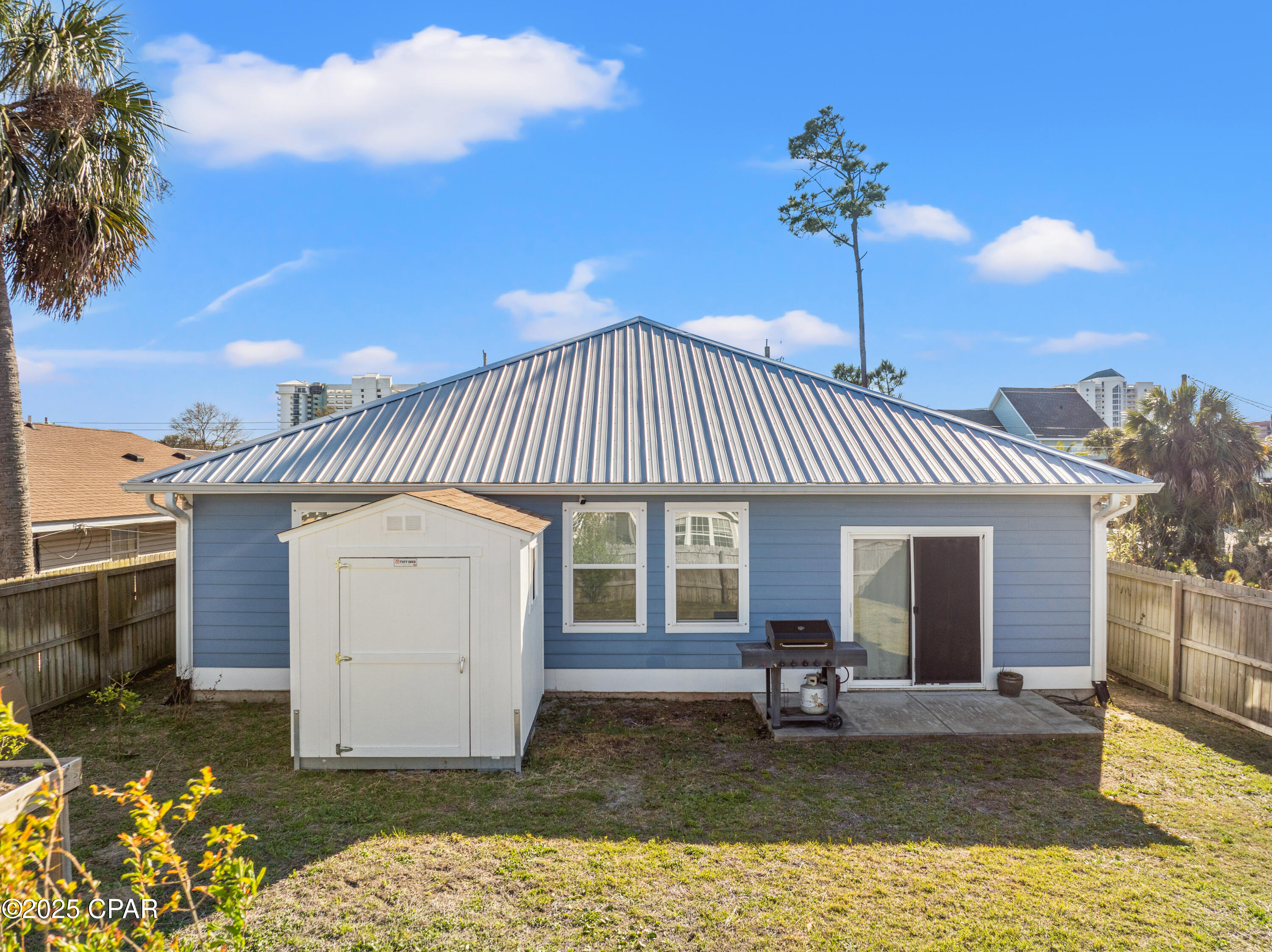 Image 33 For 6222 Pinetree Avenue