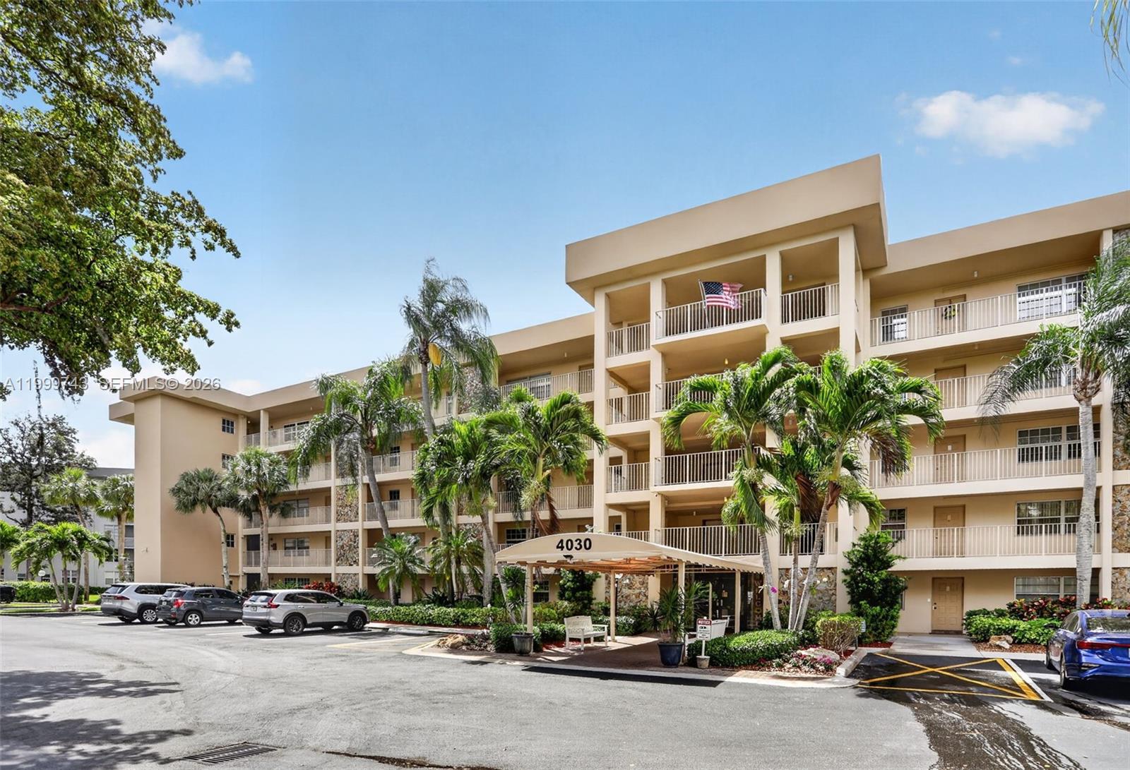 No 102 Palm-Aire Country