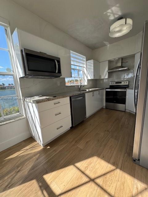 Elegant master bedroom retreat at 14621 Balgowan Rd - Townhouse in Miami Lakes