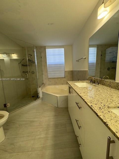 Waterfront views and dock access at 14621 Balgowan Rd - Townhouse in Miami Lakes