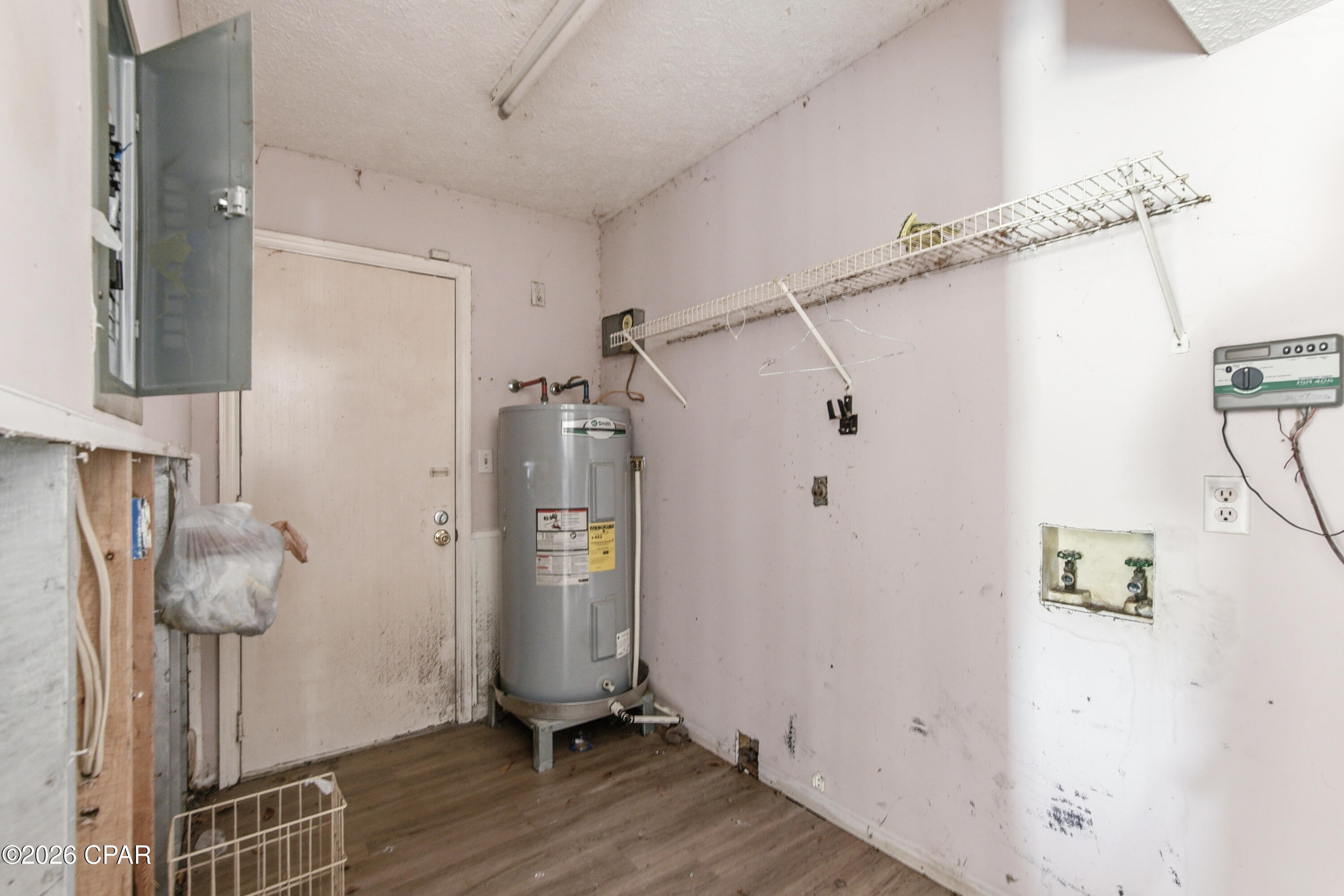 Image 24 For 9900 Highway 2301