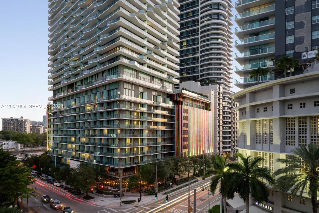 LOCATED IN THE HEART OF BRICKELL!! BEST AMENITIES SERVICES!!1 Bed / 1 Bath. Move into one of the newest and most modern buildings in the area.Priced to sell and currently the best value in the building—an exceptional opportunity for buyers looking to secure a prime unit in Brickell.