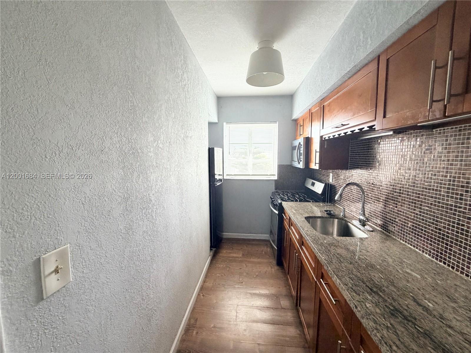 Property photo # 0