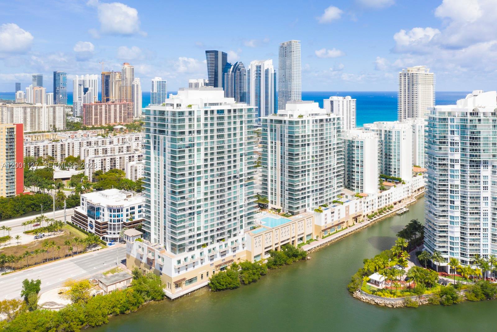Parque Towers Condo