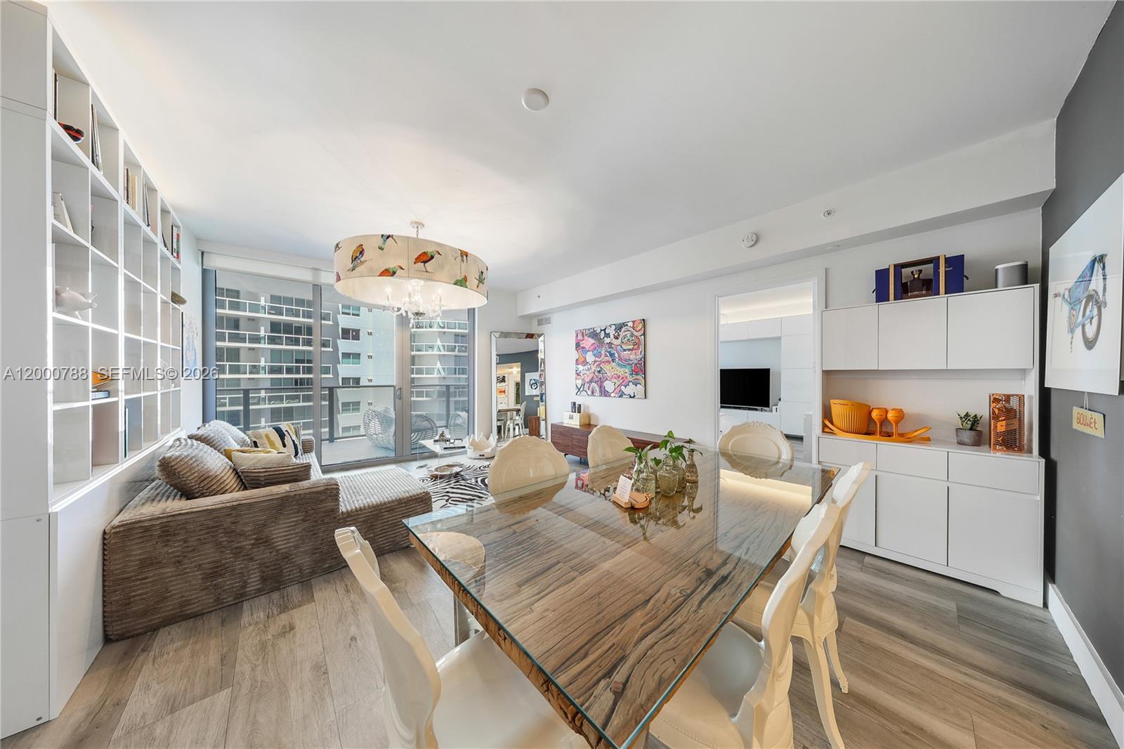 Apartamento para Alugar em Miami, FL