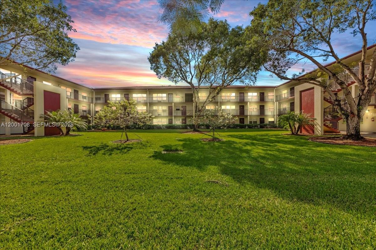 Homes for sale in Pembroke Pines, FL | 13500 Sw 1st St #307U, Pembroke Pines, FL 33027 | MLS# A12001708