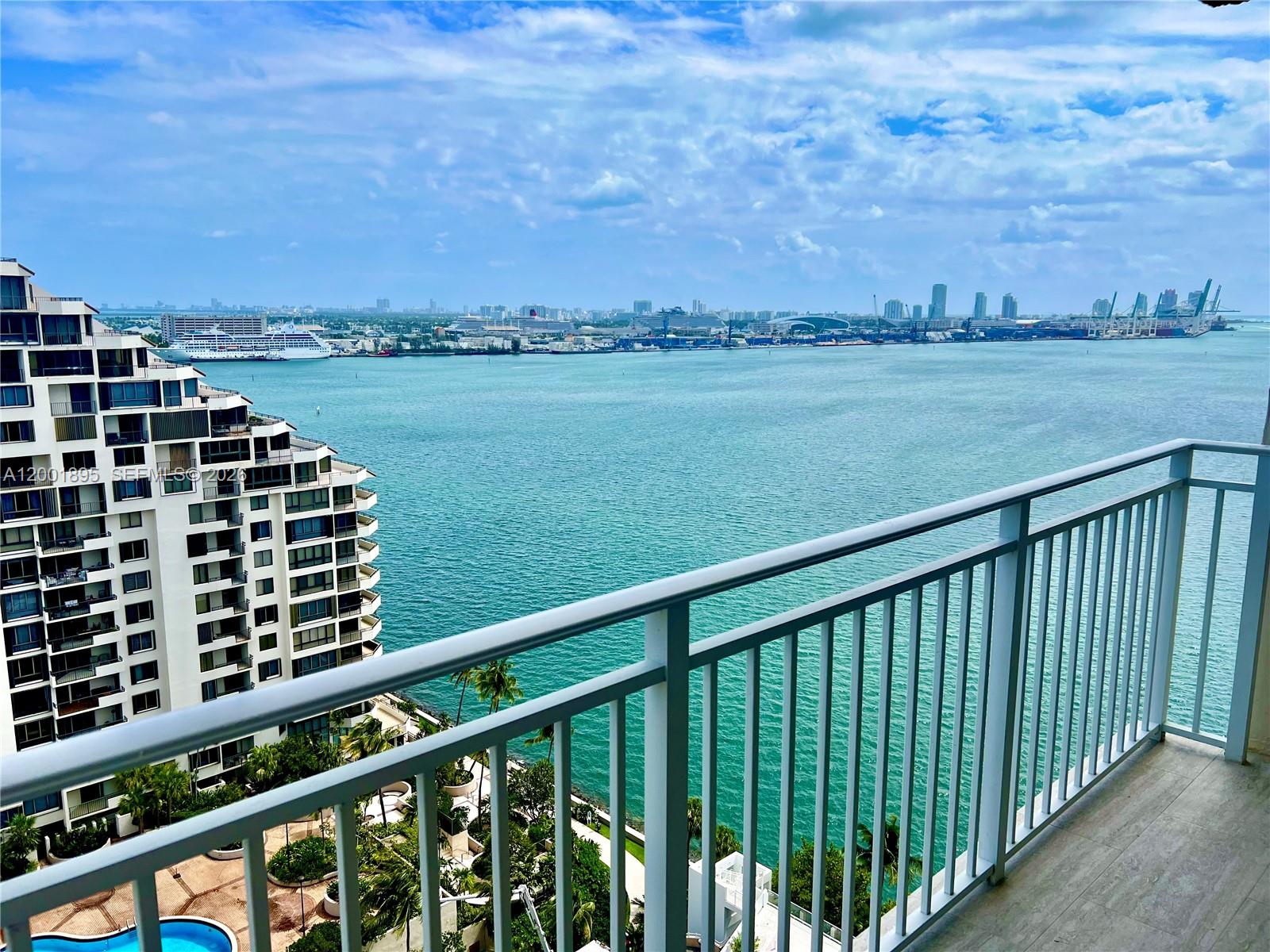 Isola Condo