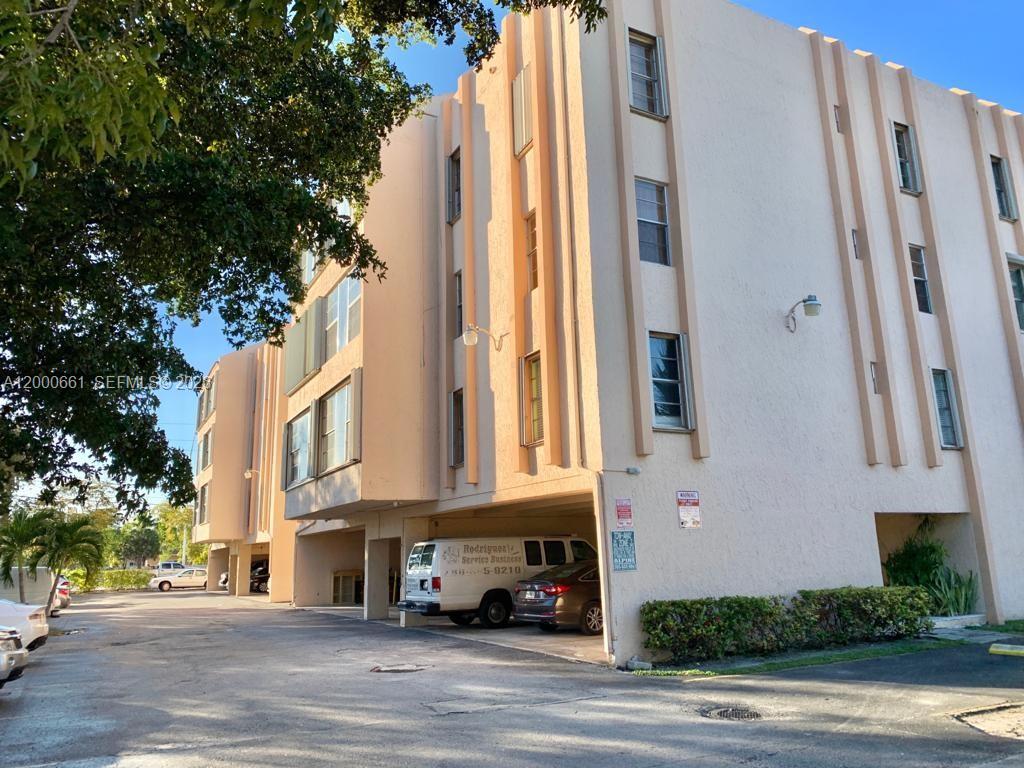 Gratigny Plaza Condo