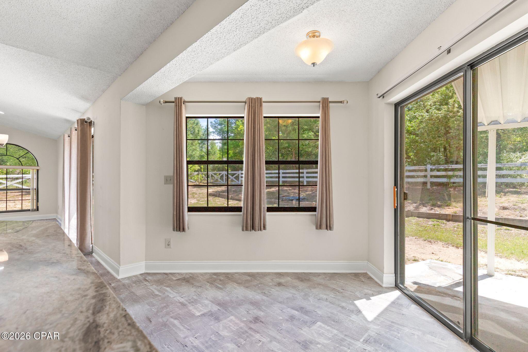 Image 13 For 2199 Sunny Hills Boulevard