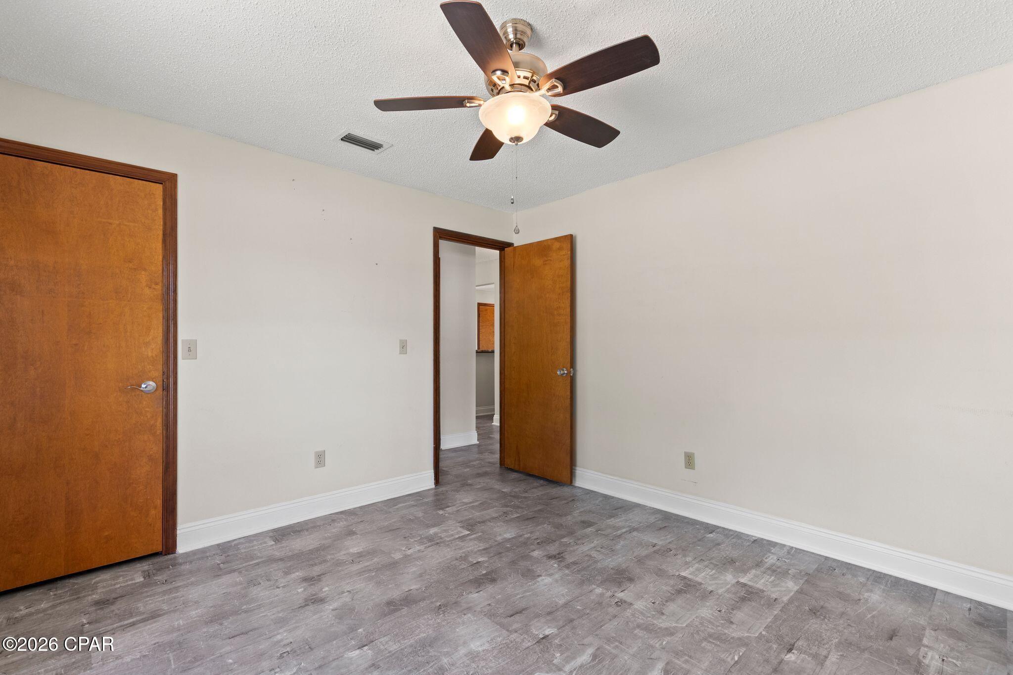 Image 23 For 2199 Sunny Hills Boulevard