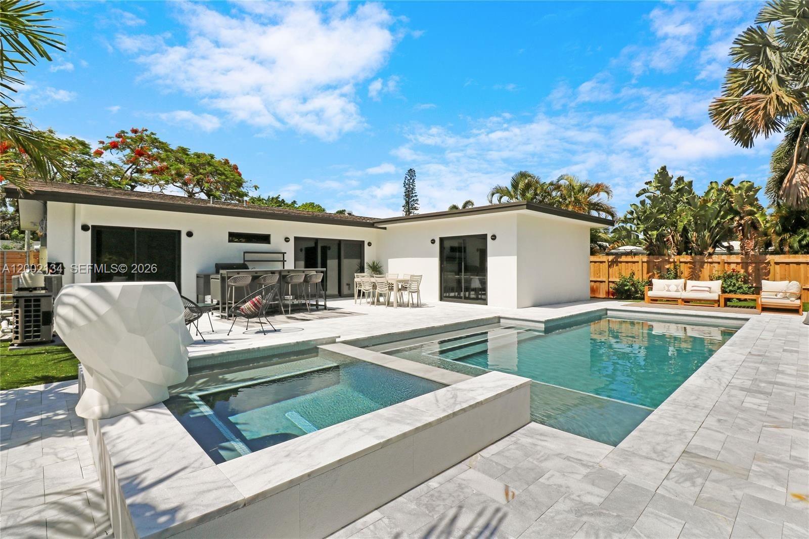 Lauderdale Park 6-33 1/2