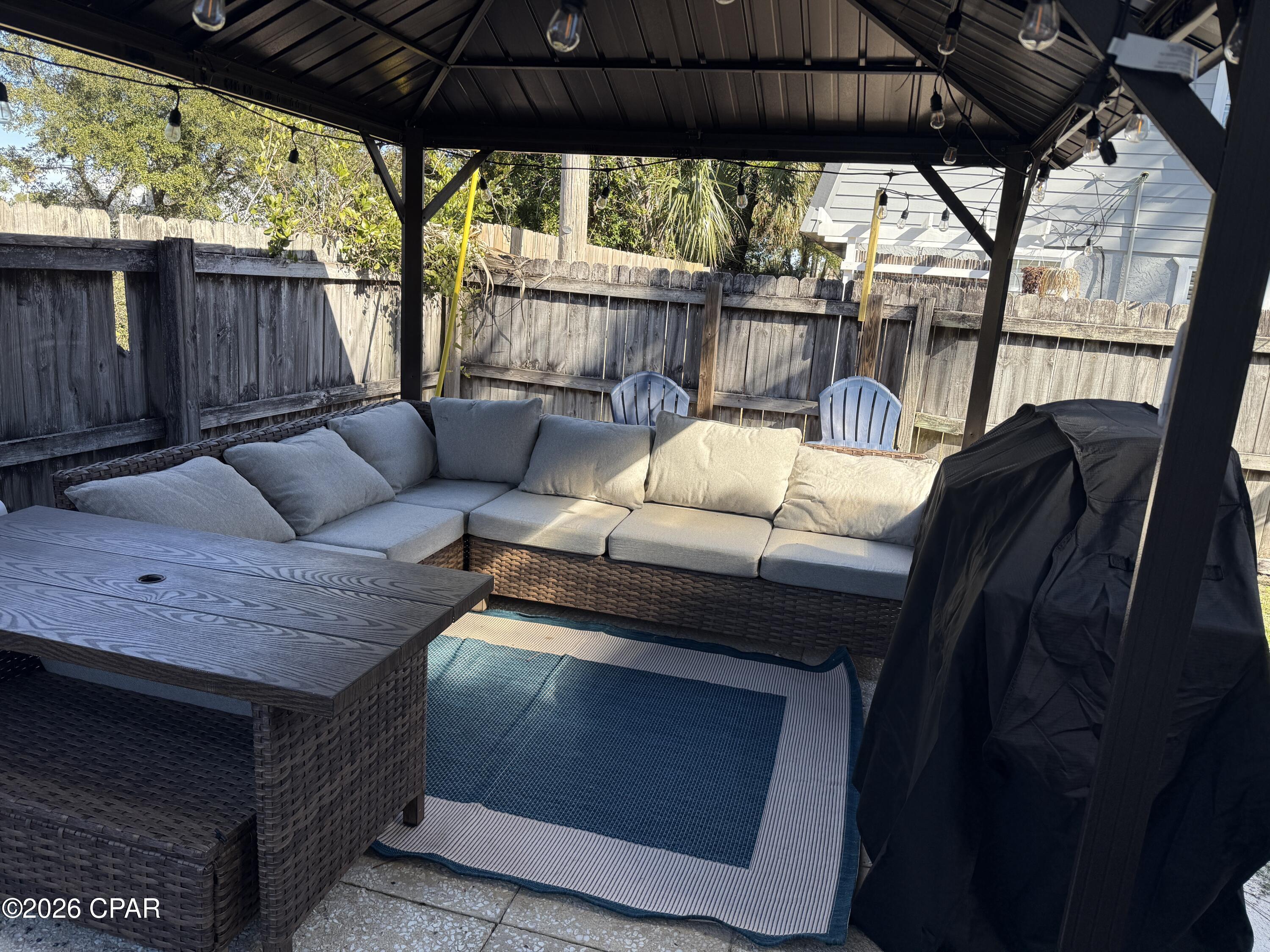 Image 8 For 6002 Hilltop Avenue