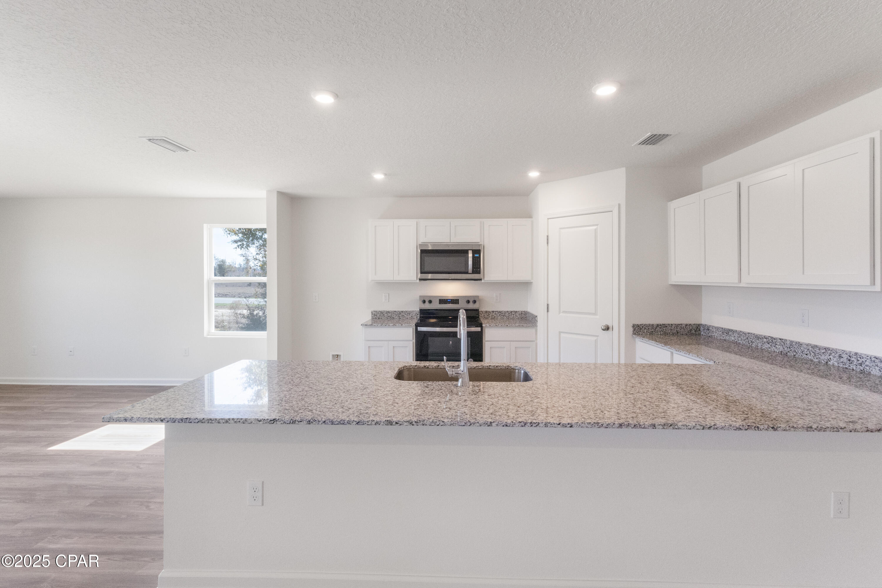 Image 12 For 8632 Kildee Lane