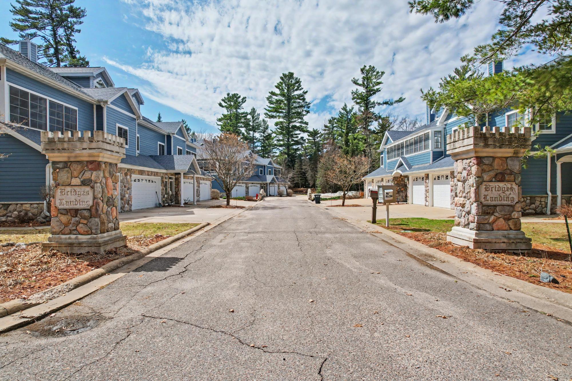 River Property Property 740 River Edge Photo 3