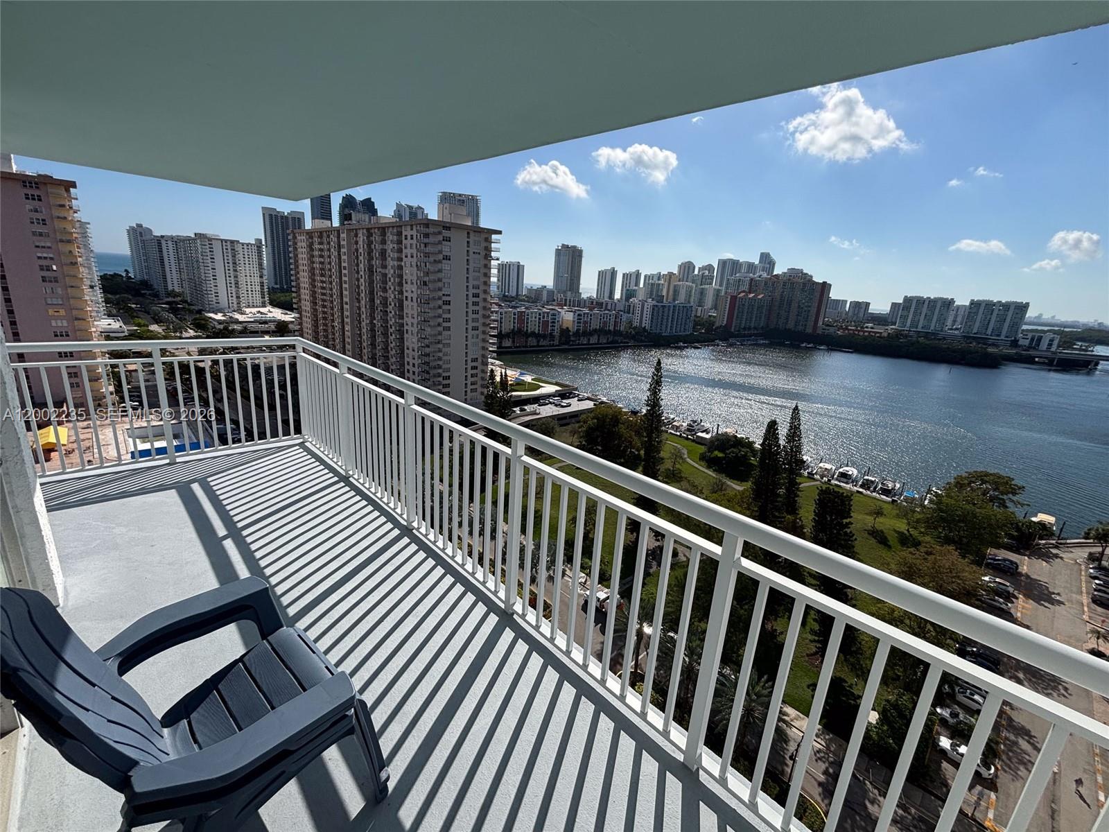 Winston Towers 500 Condo