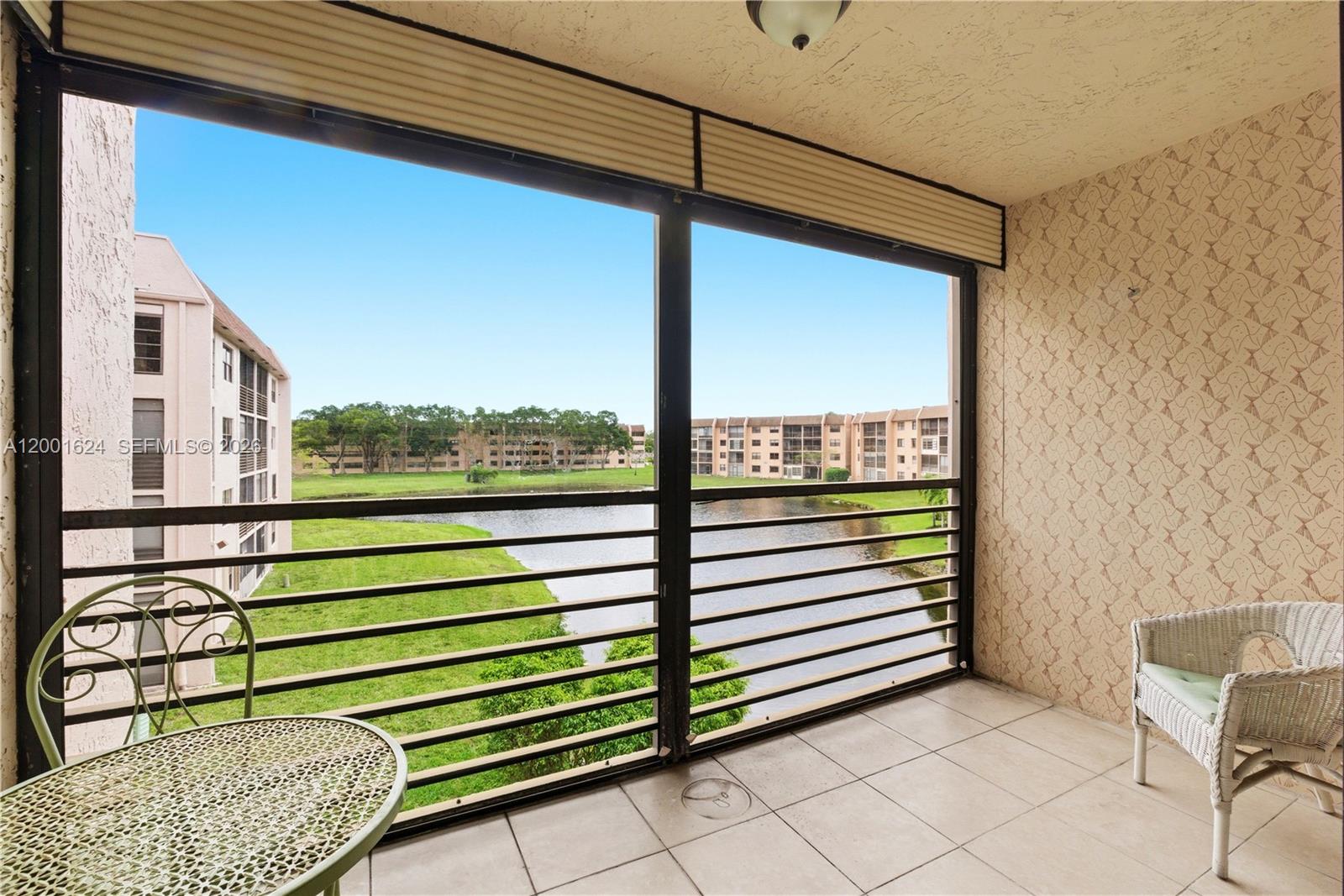 Sunrise Lakes 165 Condo