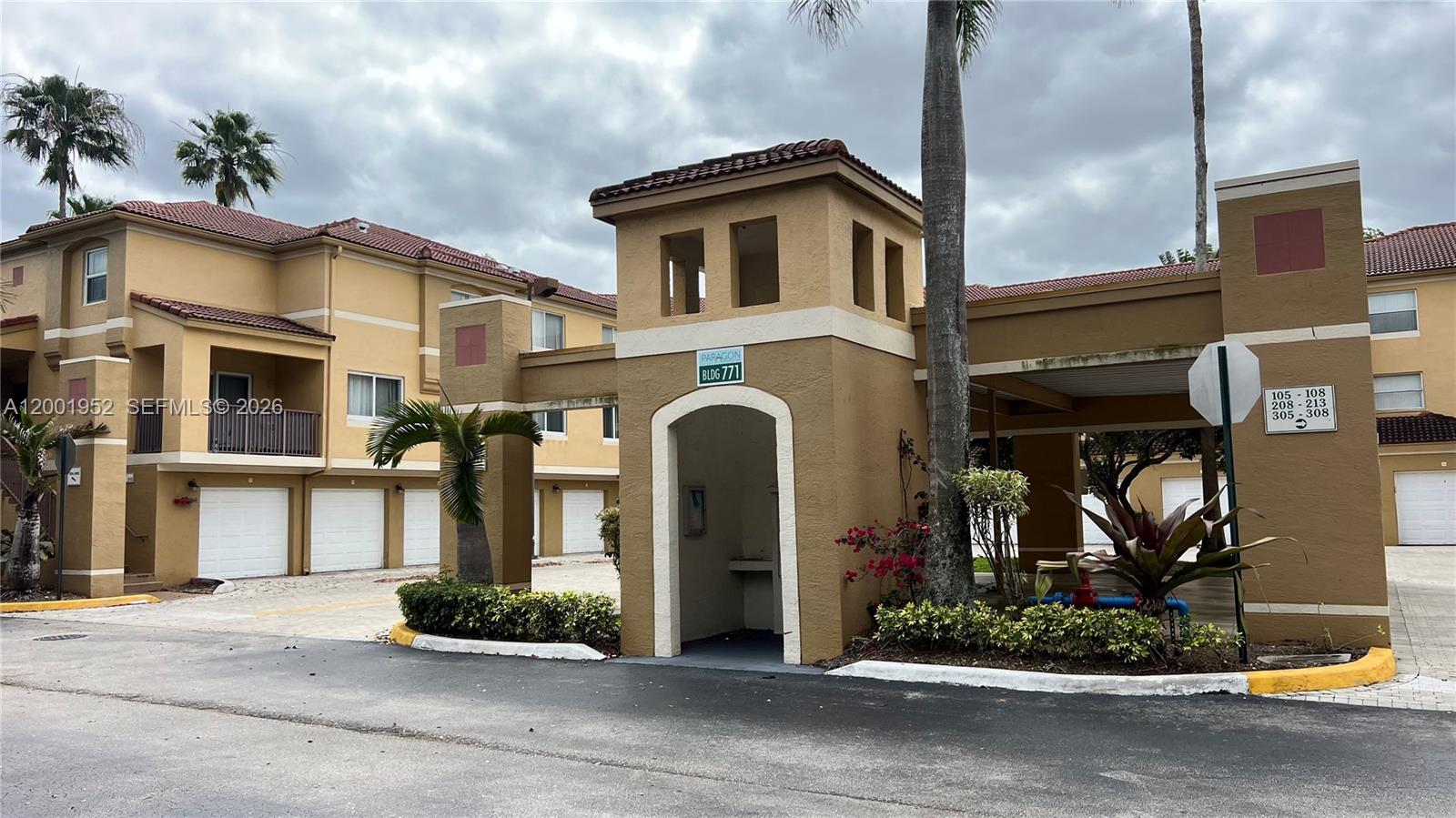 Paragon Plantation Condo