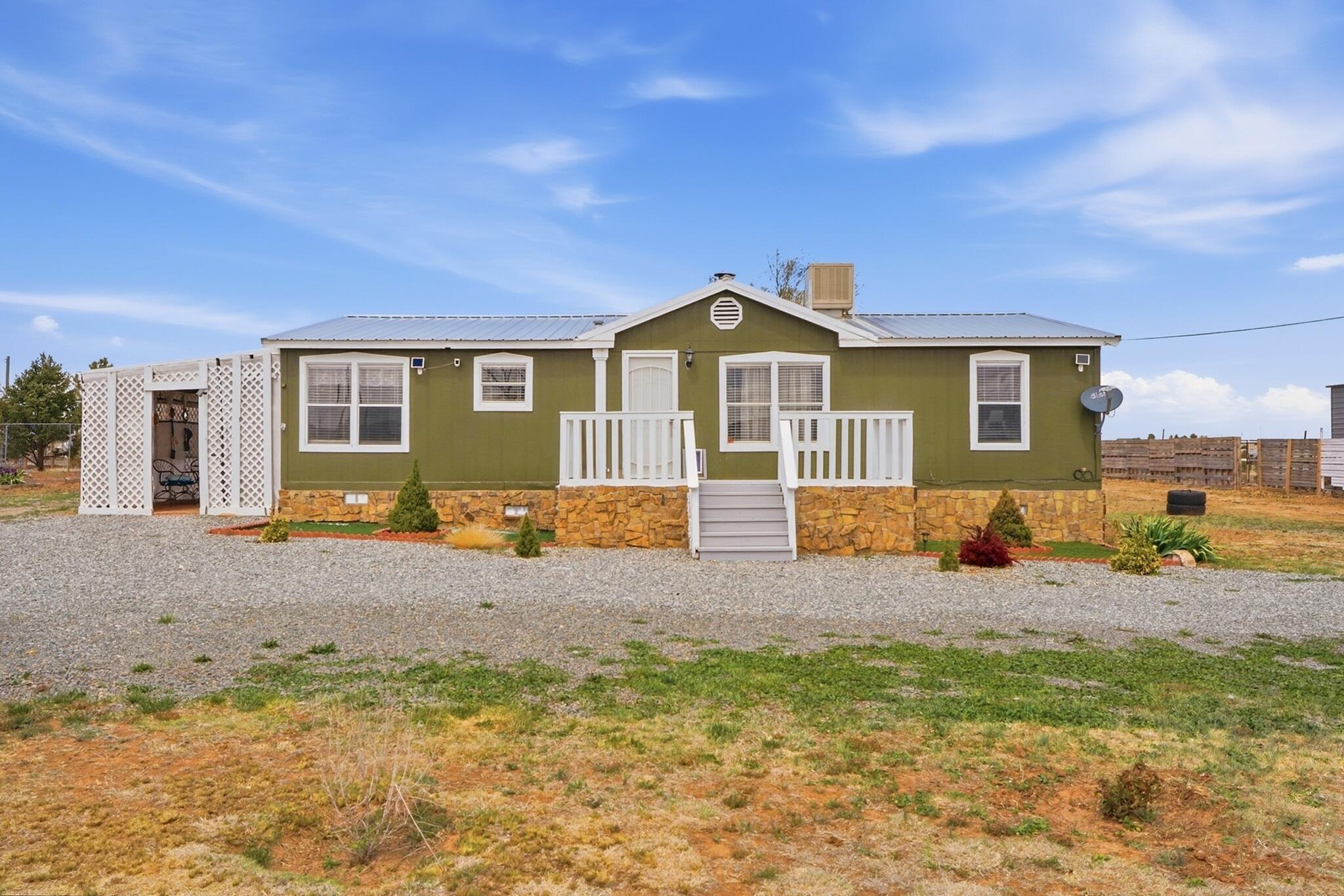 4 Charlotte Court Edgewood, NM 87015