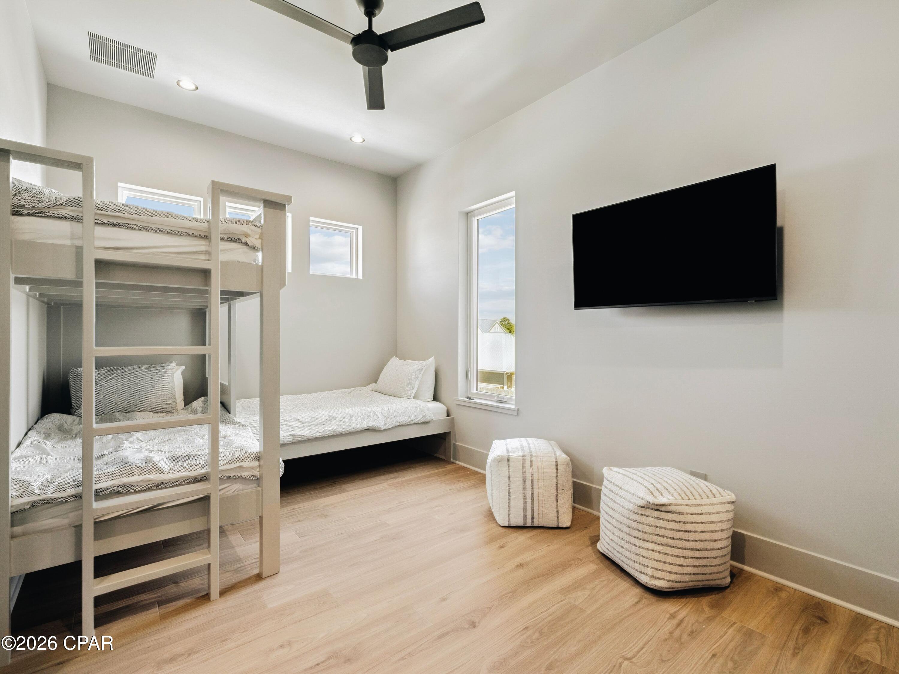 Image 24 For 21804 Sunset Avenue