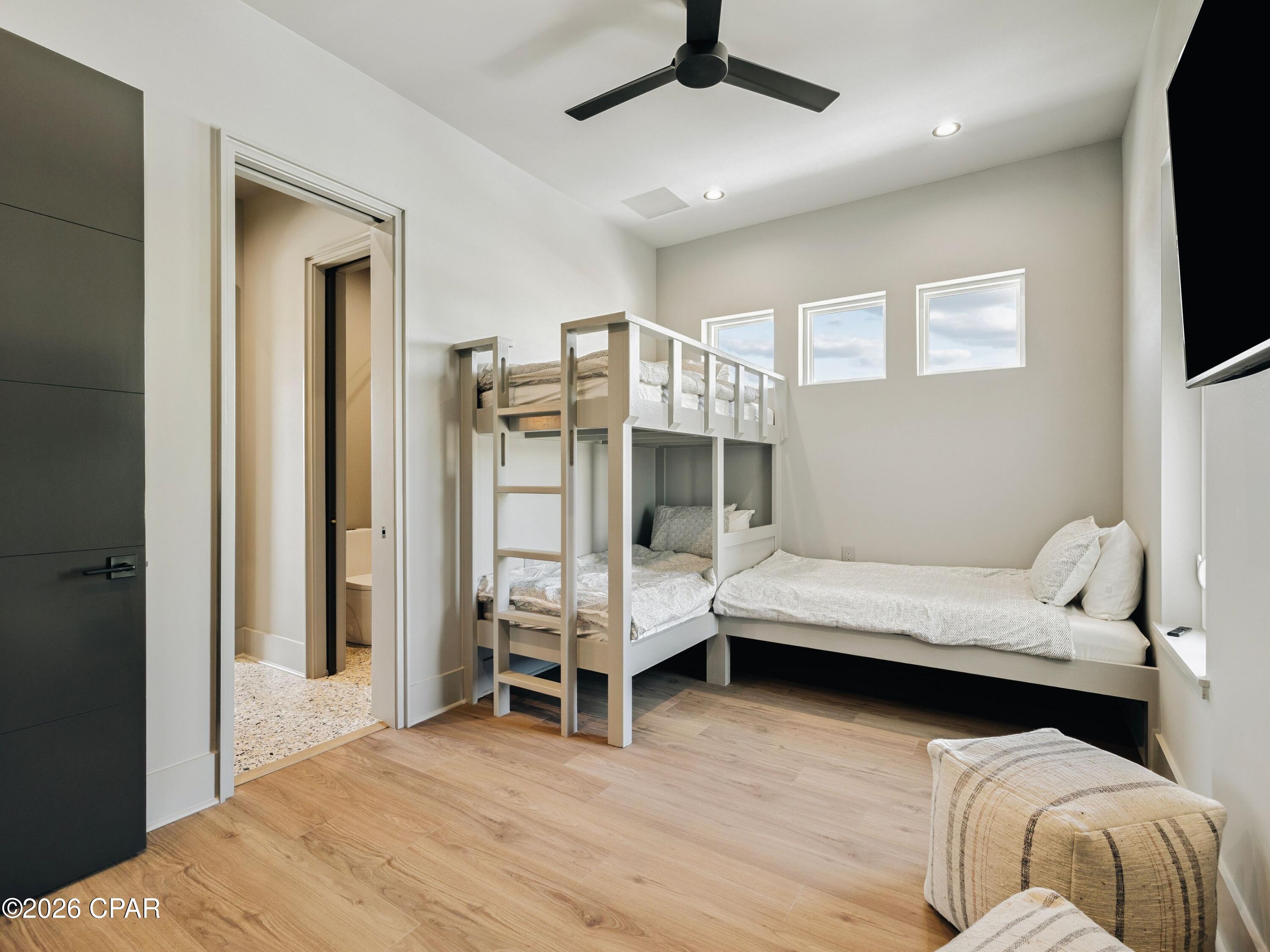 Image 7 For 21804 Sunset Avenue