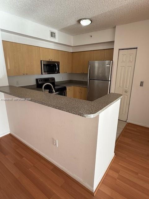 El-Ad Nob Hill Condo