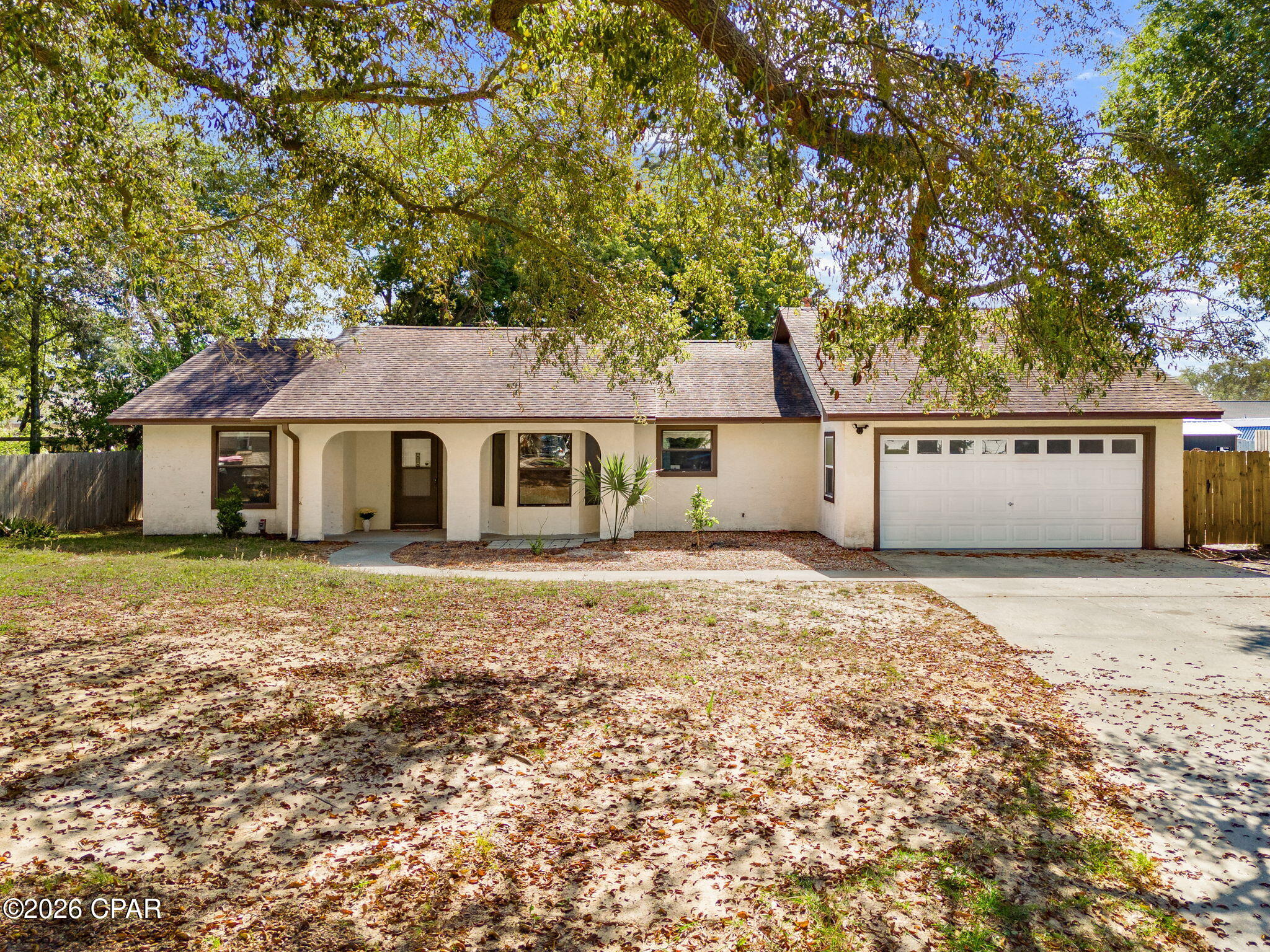 Image 2 For 902 Laurel Oak Lane