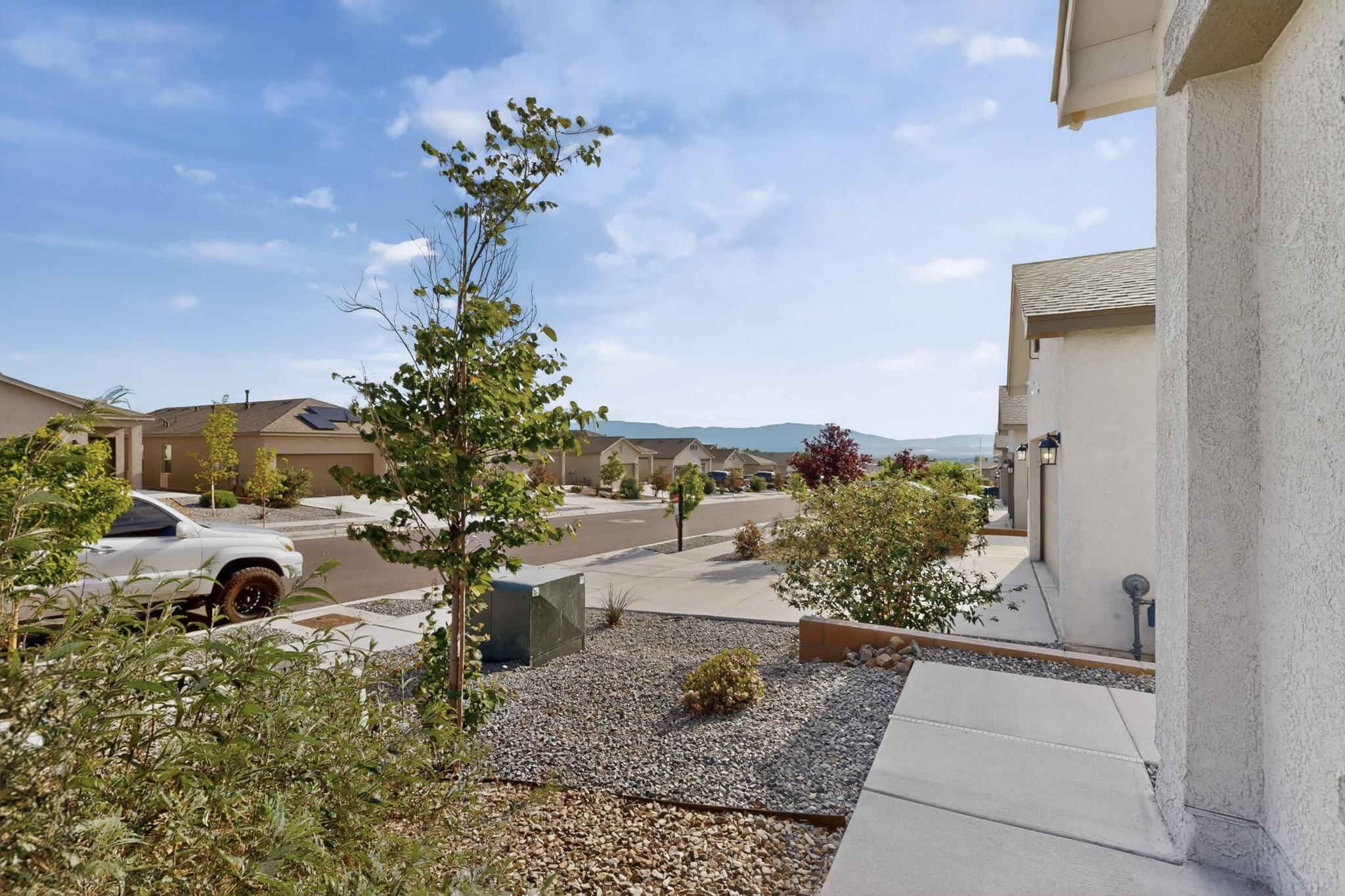 Homes for sale in Albuquerque, NM | 10654 Valedon Ln Sw, Albuquerque, NM 87121 | MLS# 1101857