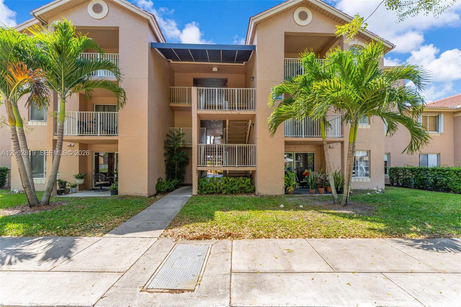 Royal Palm Place