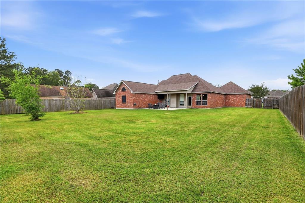 Homes for sale in Denham Springs, LA | 38606 Red Bud Ln, Denham Springs, LA 70706 | MLS# 2553244