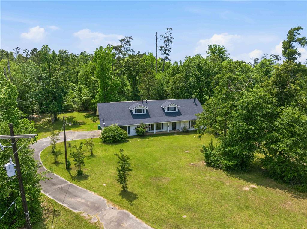 454 White Oak Drive — photo 2