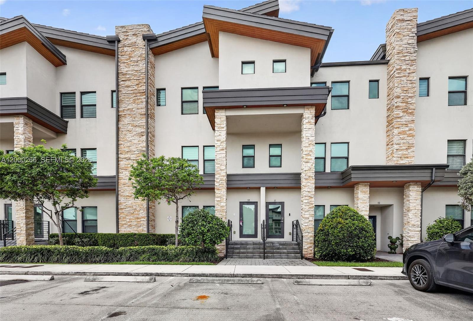 Highland At Park Central