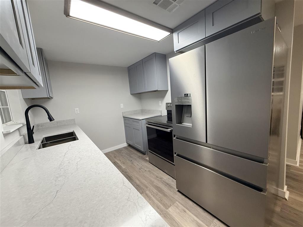 725 Pitre Street — photo 3