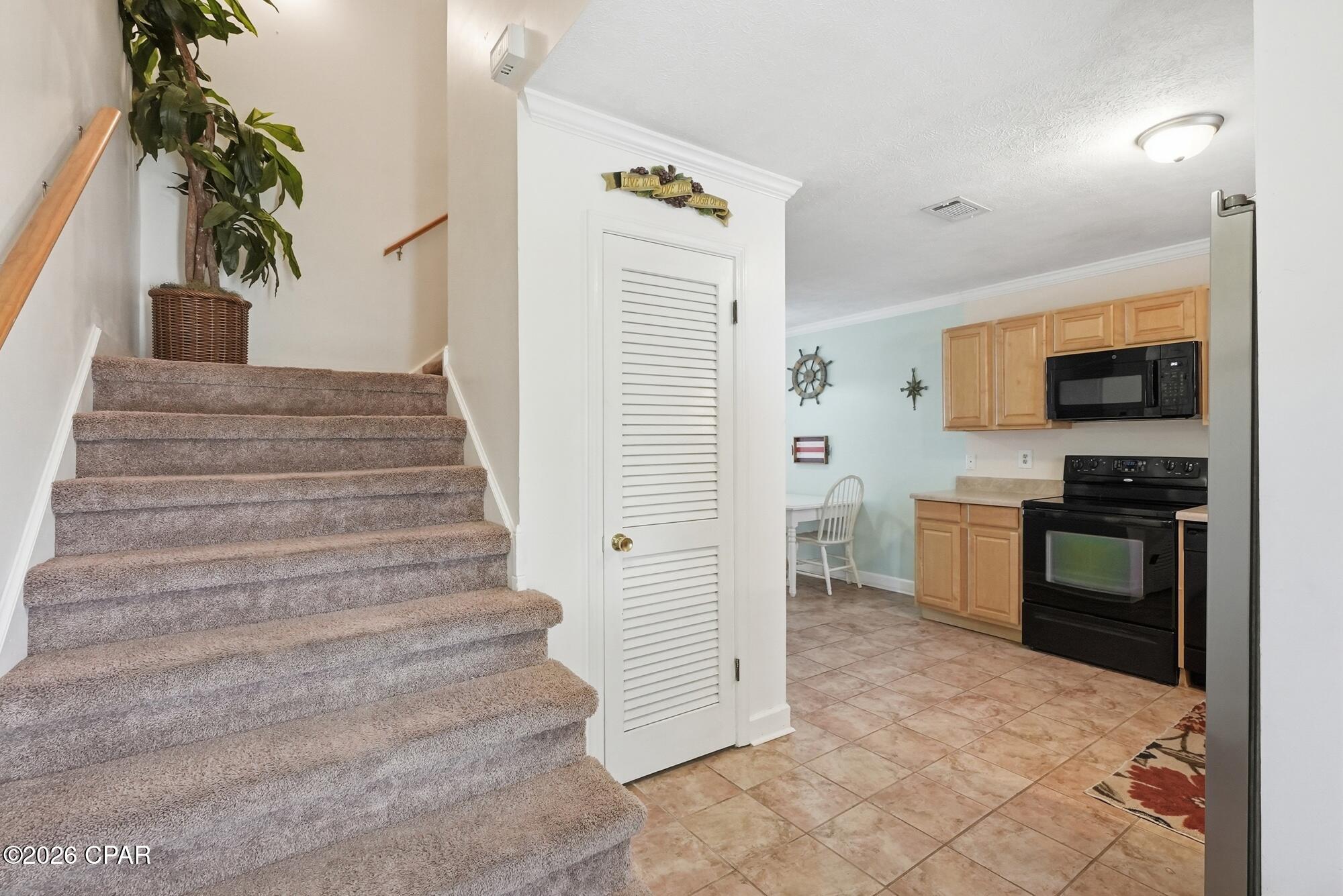 Image 5 For 628 Caladium Circle D