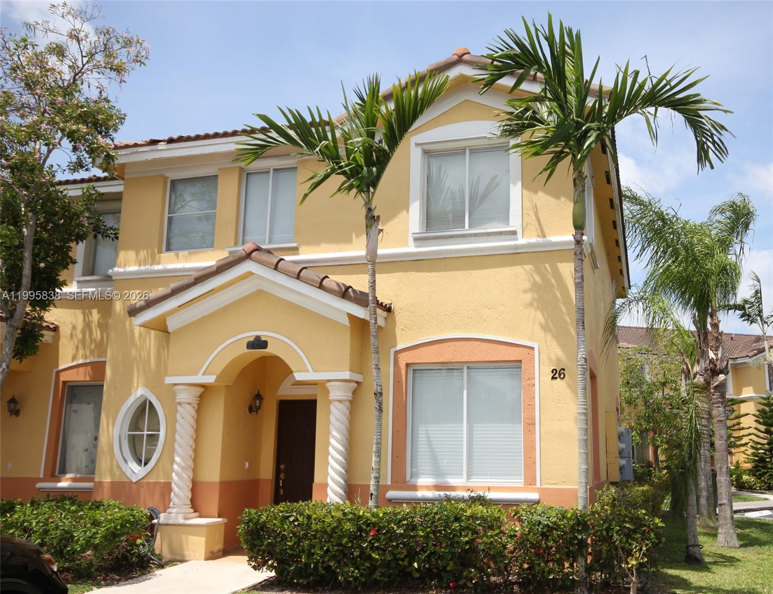 Shoma Townhomes At Keysco