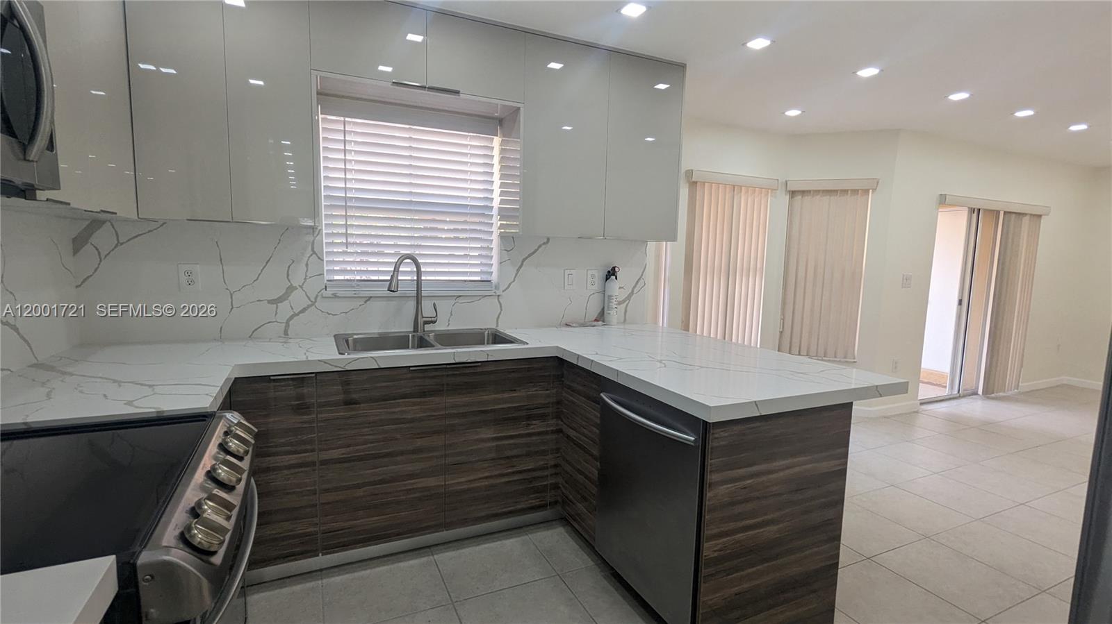 Property photo # 9