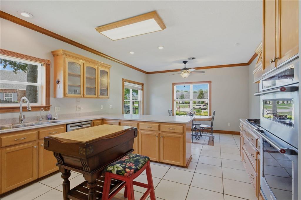 2403 Misty Wood Dr Drive — photo 5