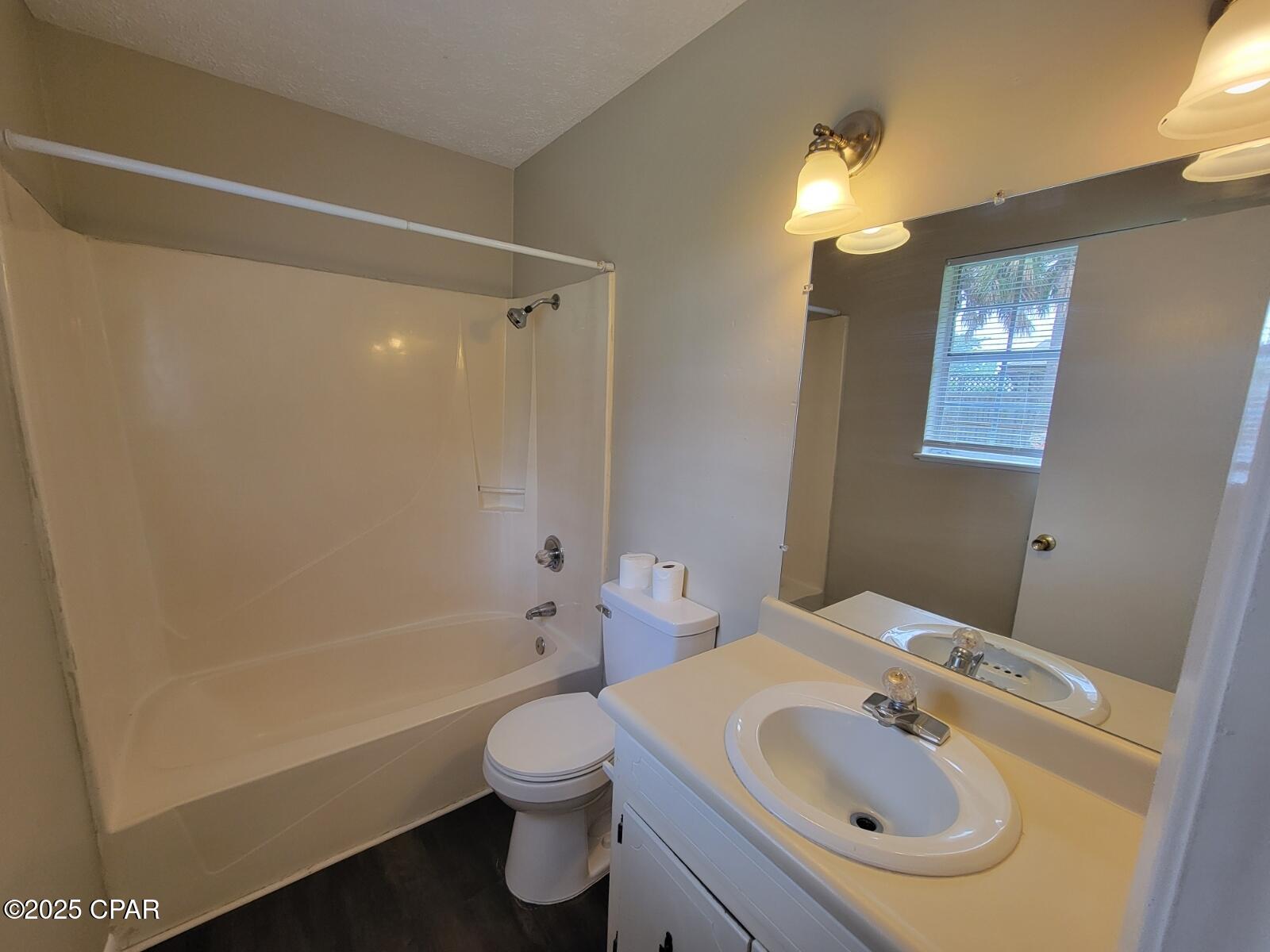 Image 16 For 6321 Olokee Street