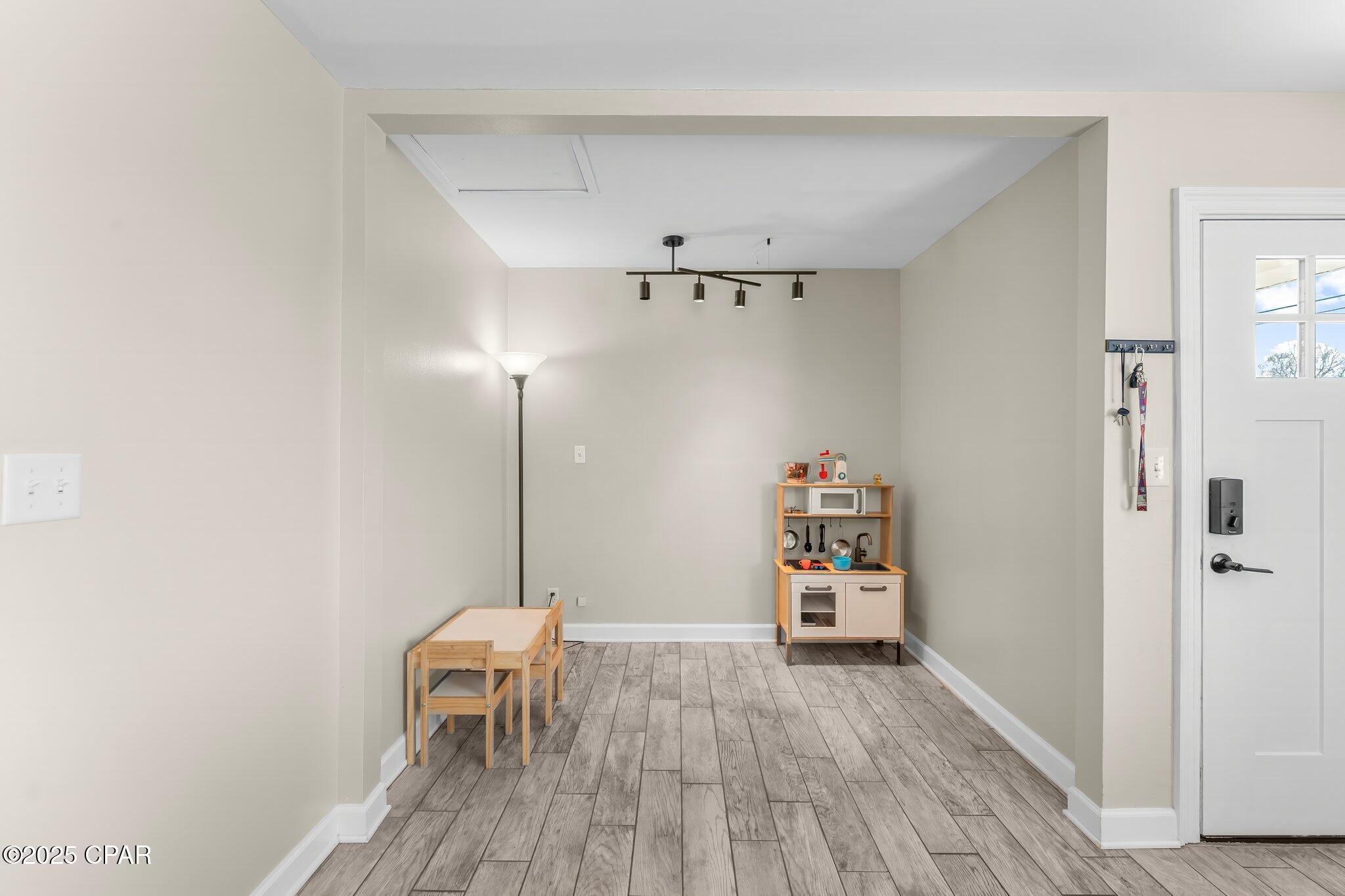 Image 10 For 1208 Yale Avenue 1208