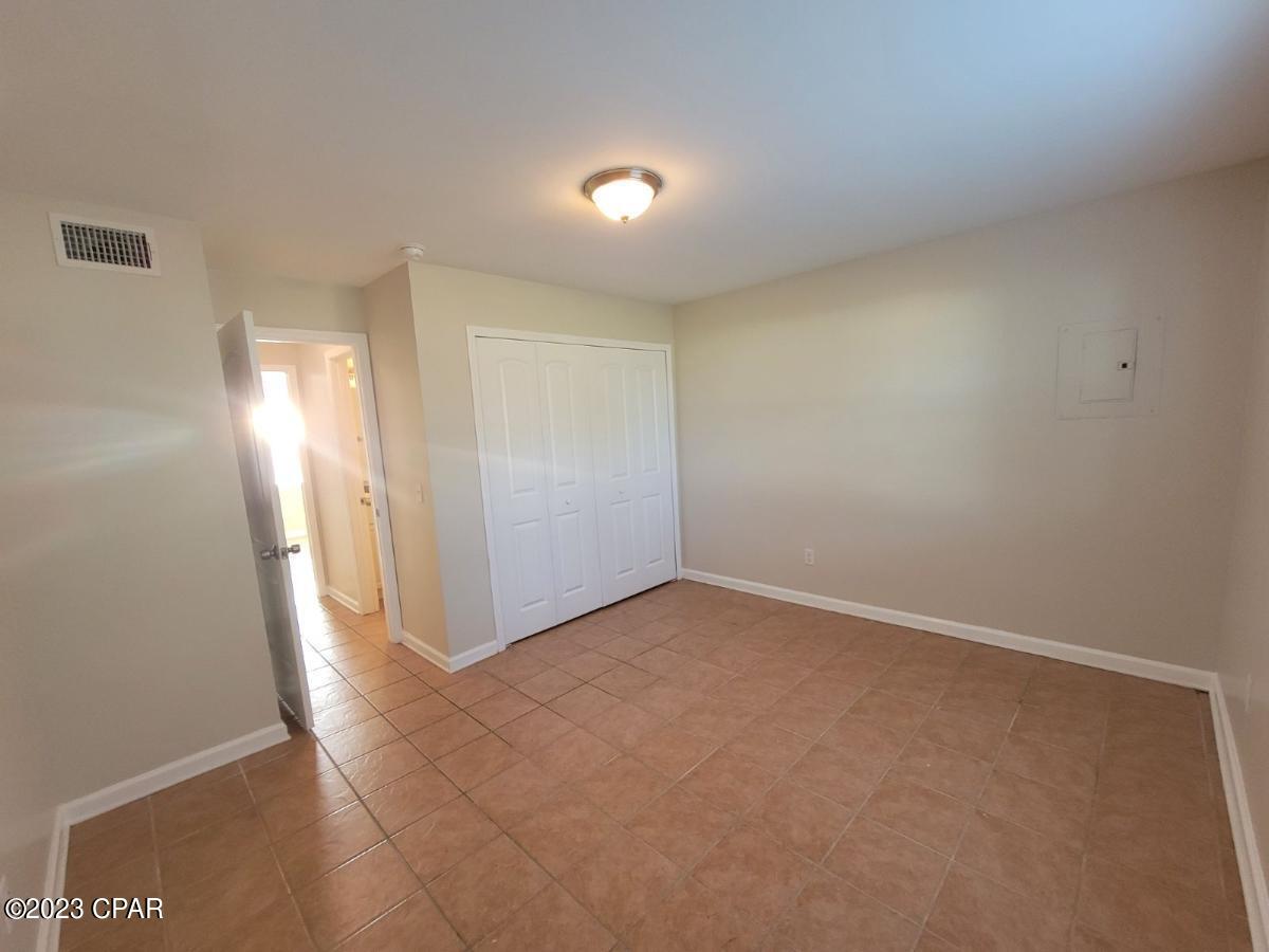 Image 7 For 5820 Hickory Street 2