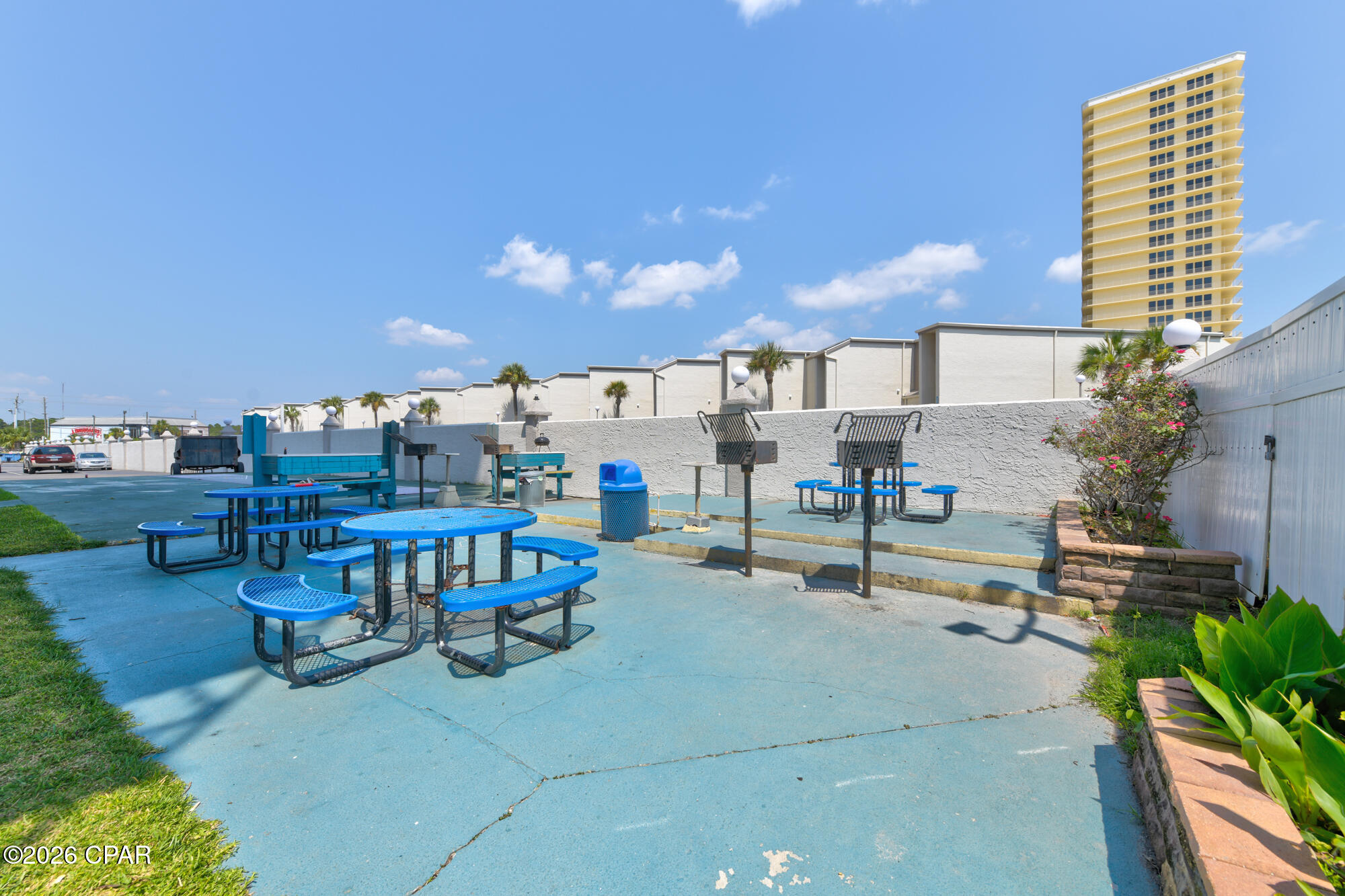 Image 39 For 8743 Thomas Drive 931