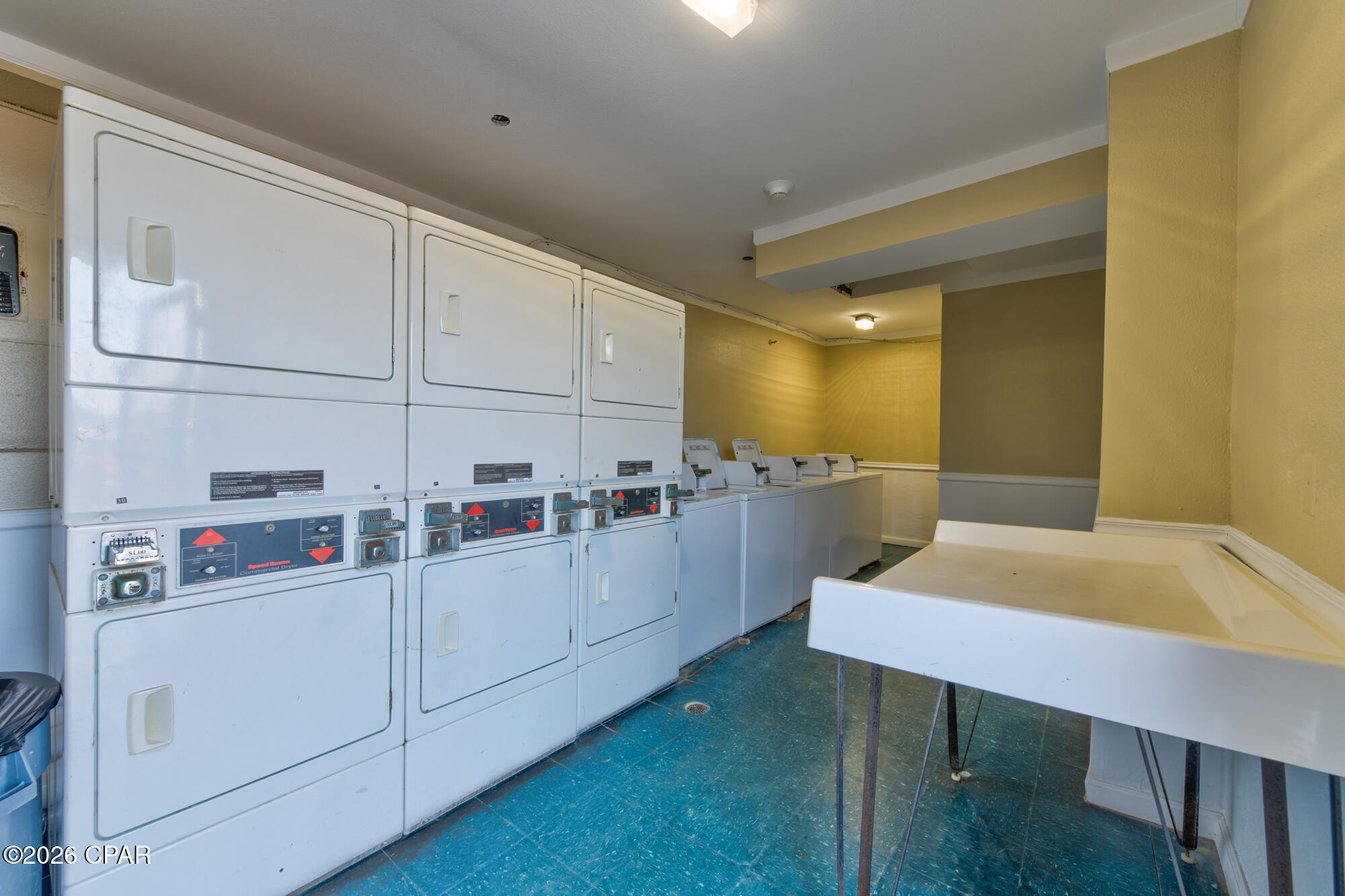 Image 40 For 8743 Thomas Drive 931