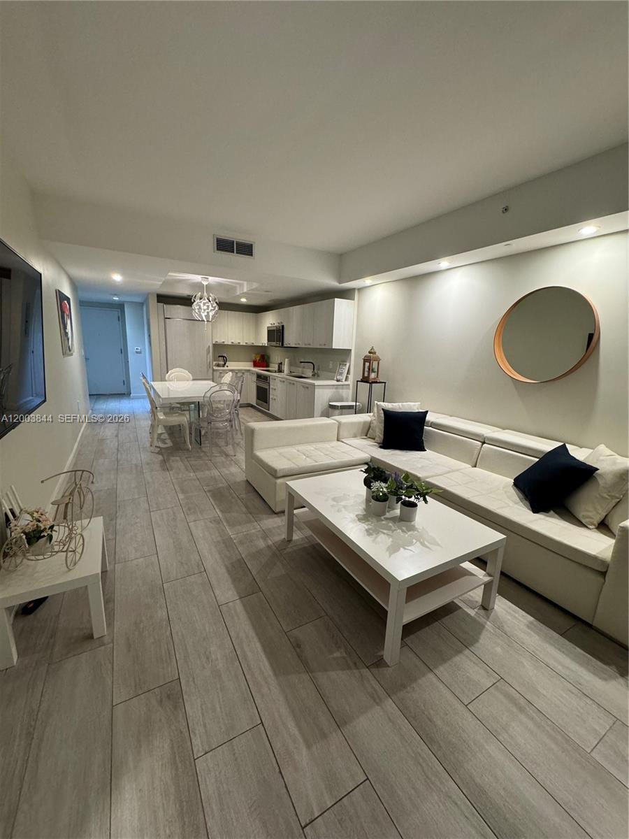 Brickell Heights West Con
