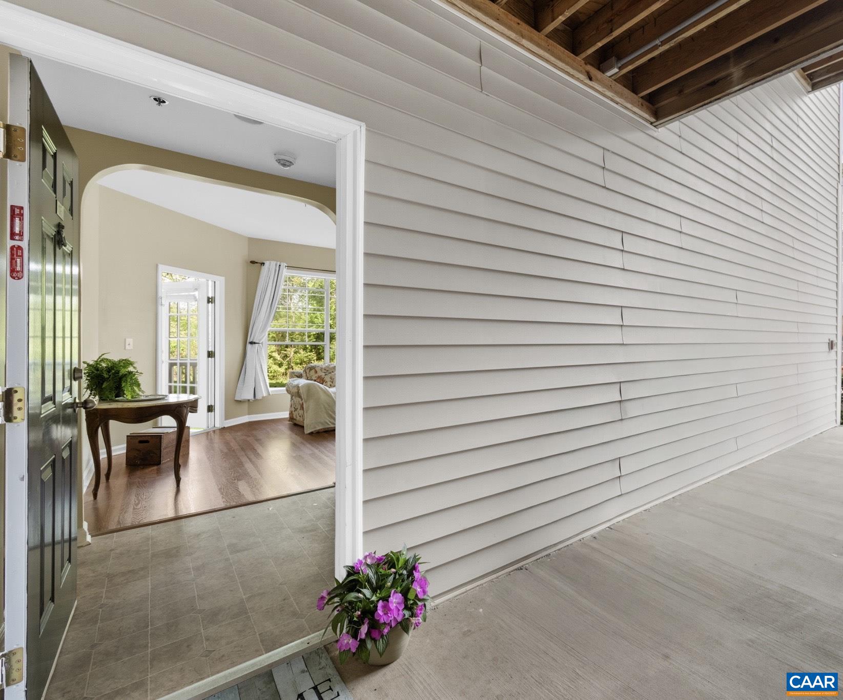 300 RIVERBEND DR #1F, Charlottesville, VA 22911