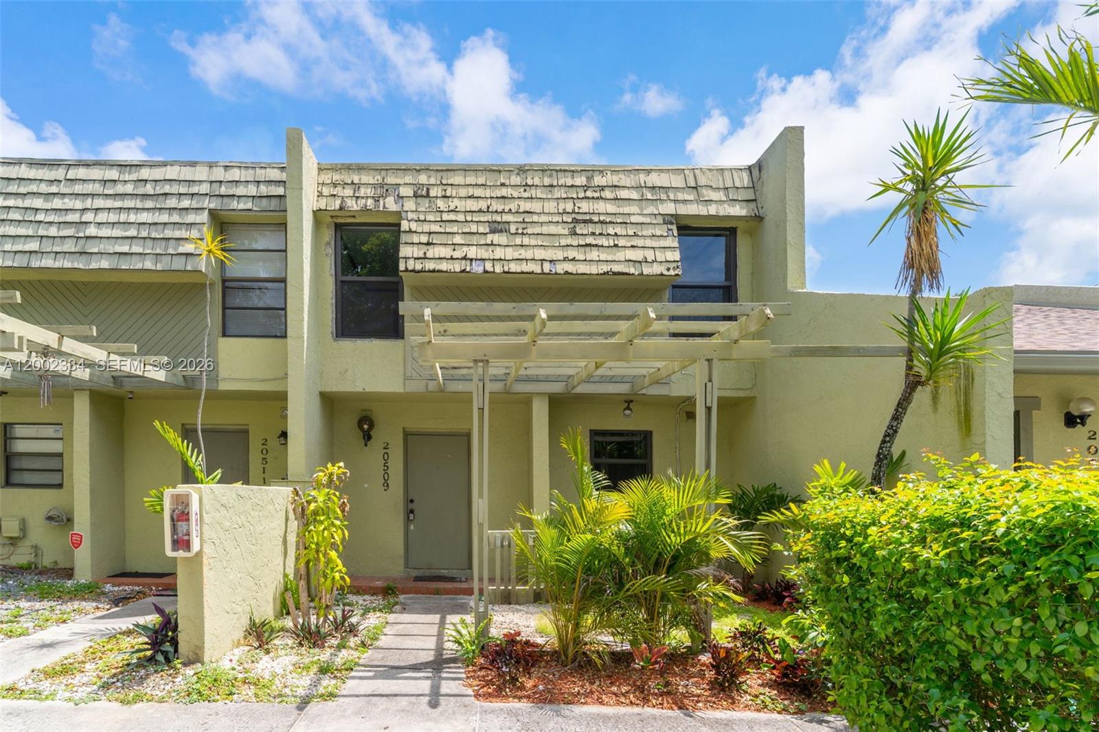 Country Club Villas Th Co