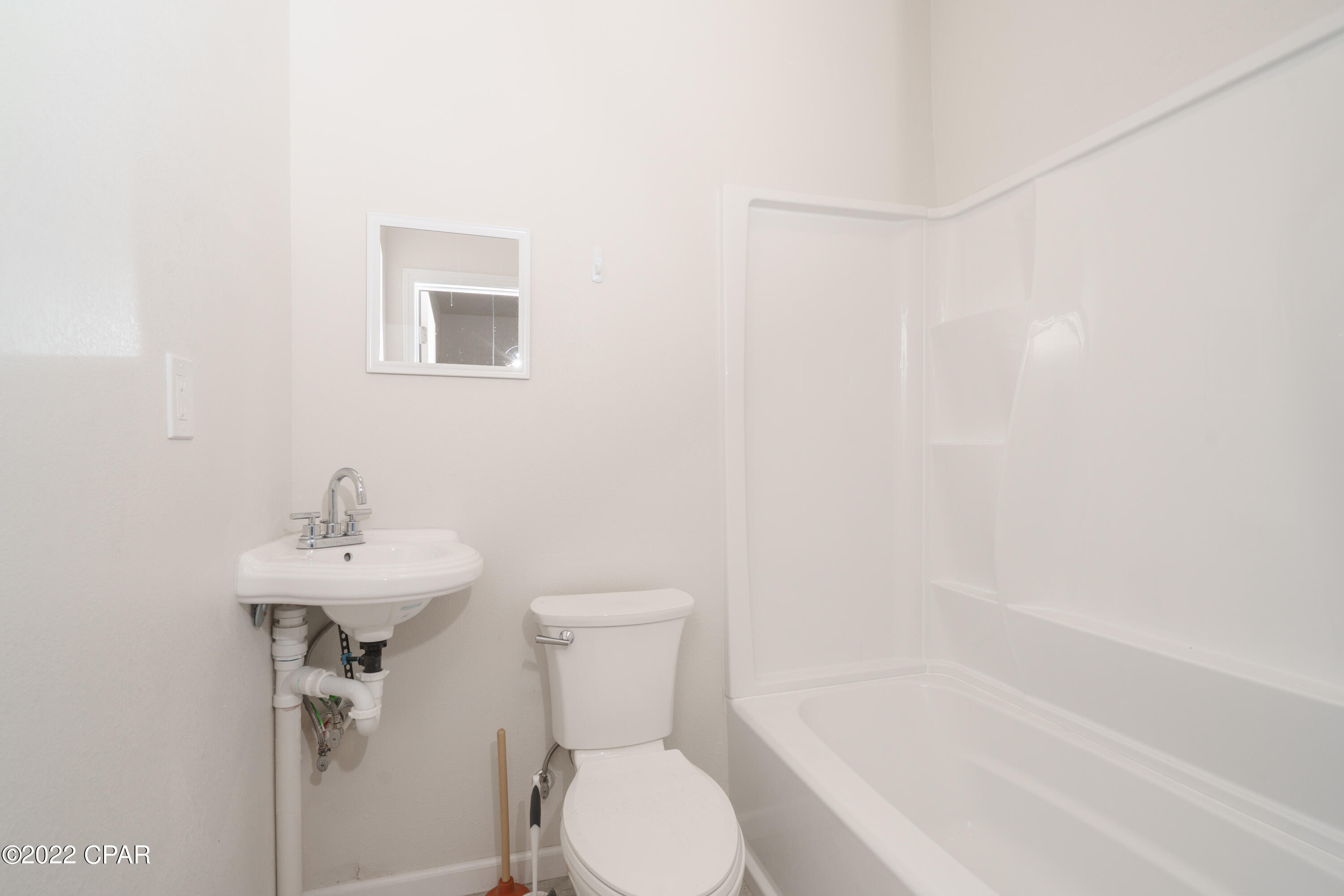 Image 43 For 1919 Drummond Avenue