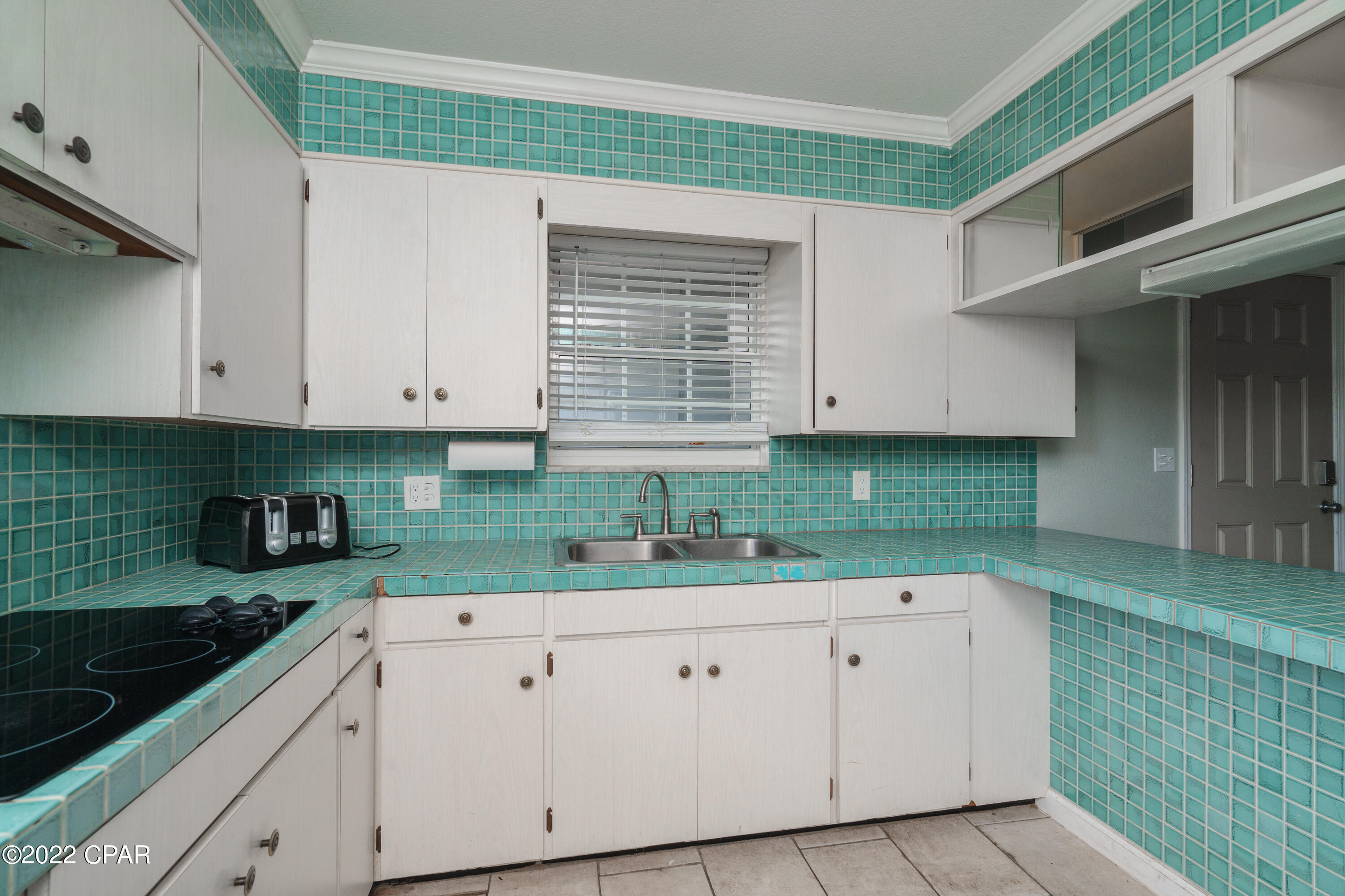 Image 55 For 1919 Drummond Avenue