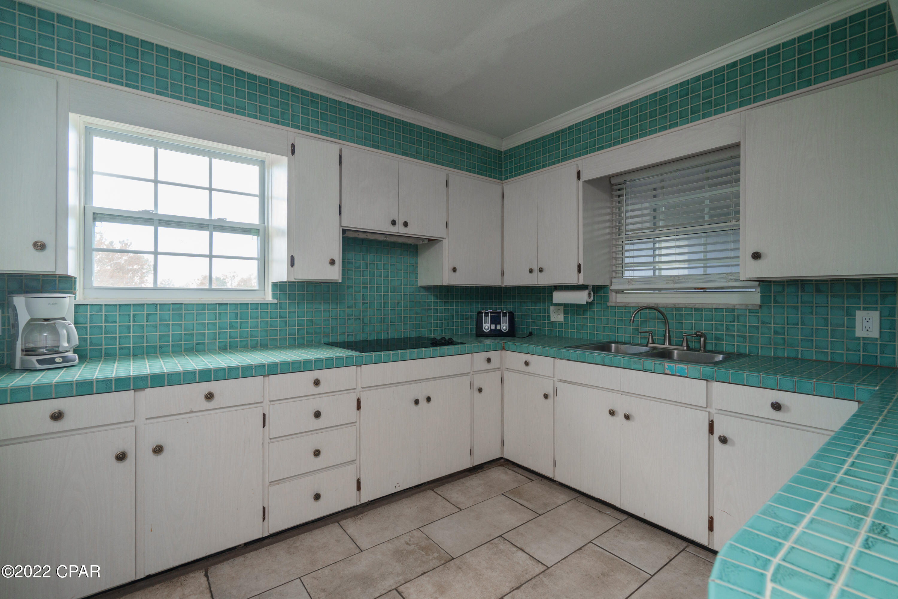 Image 57 For 1919 Drummond Avenue