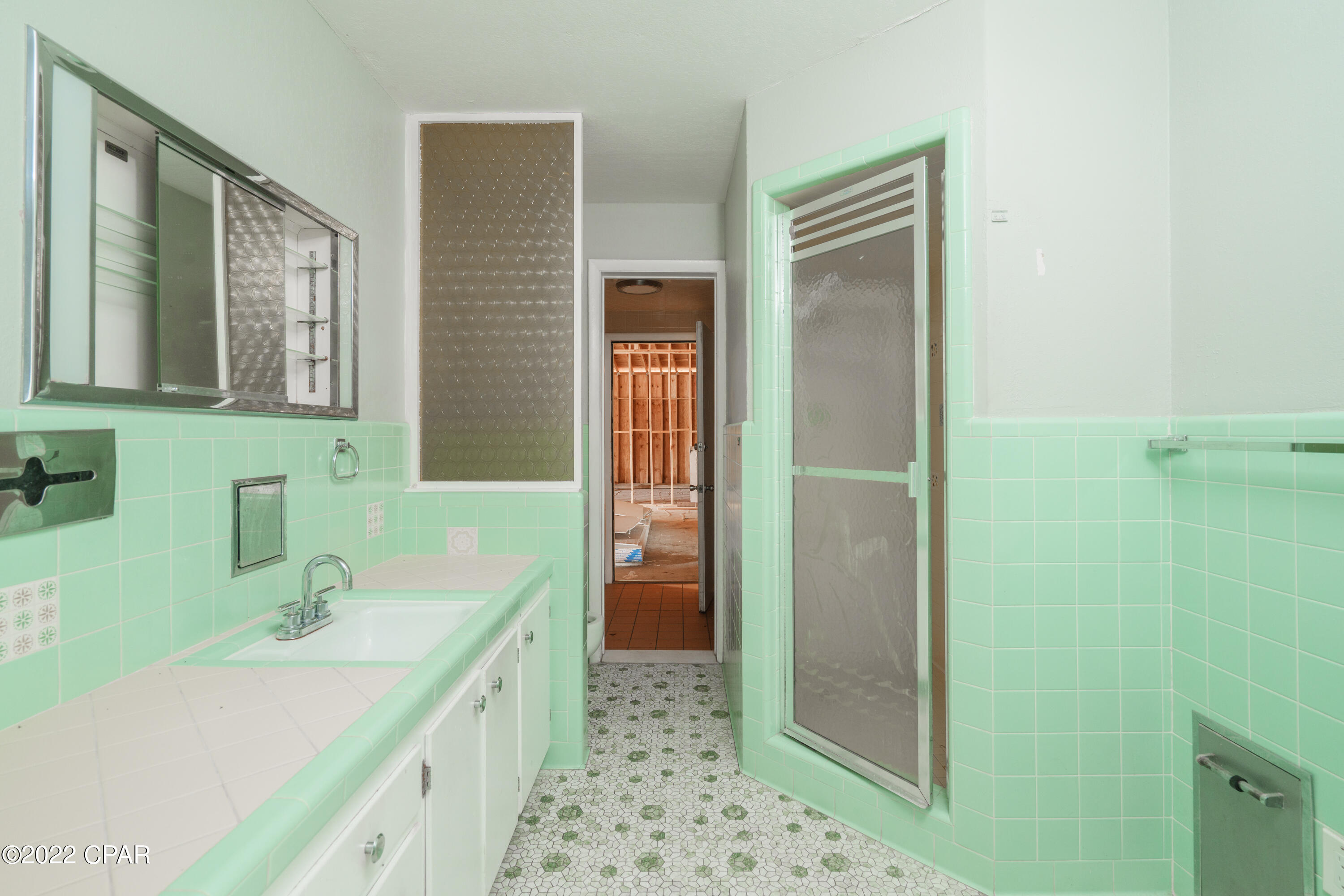 Image 63 For 1919 Drummond Avenue