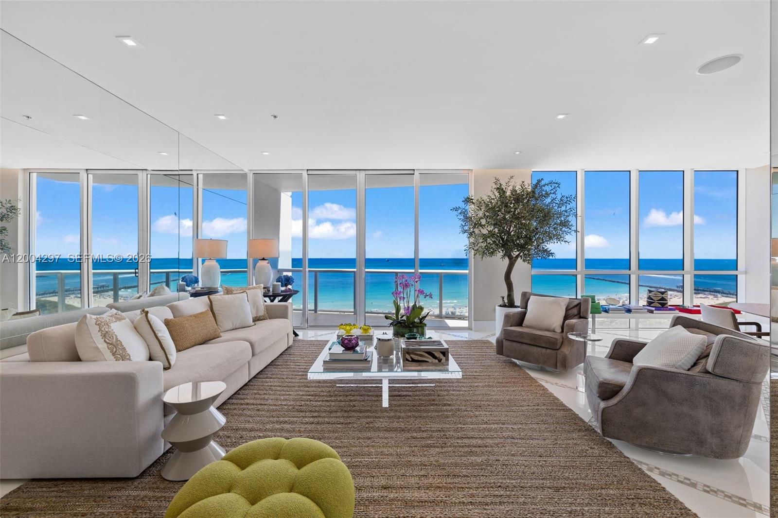 Continuum On South Beach