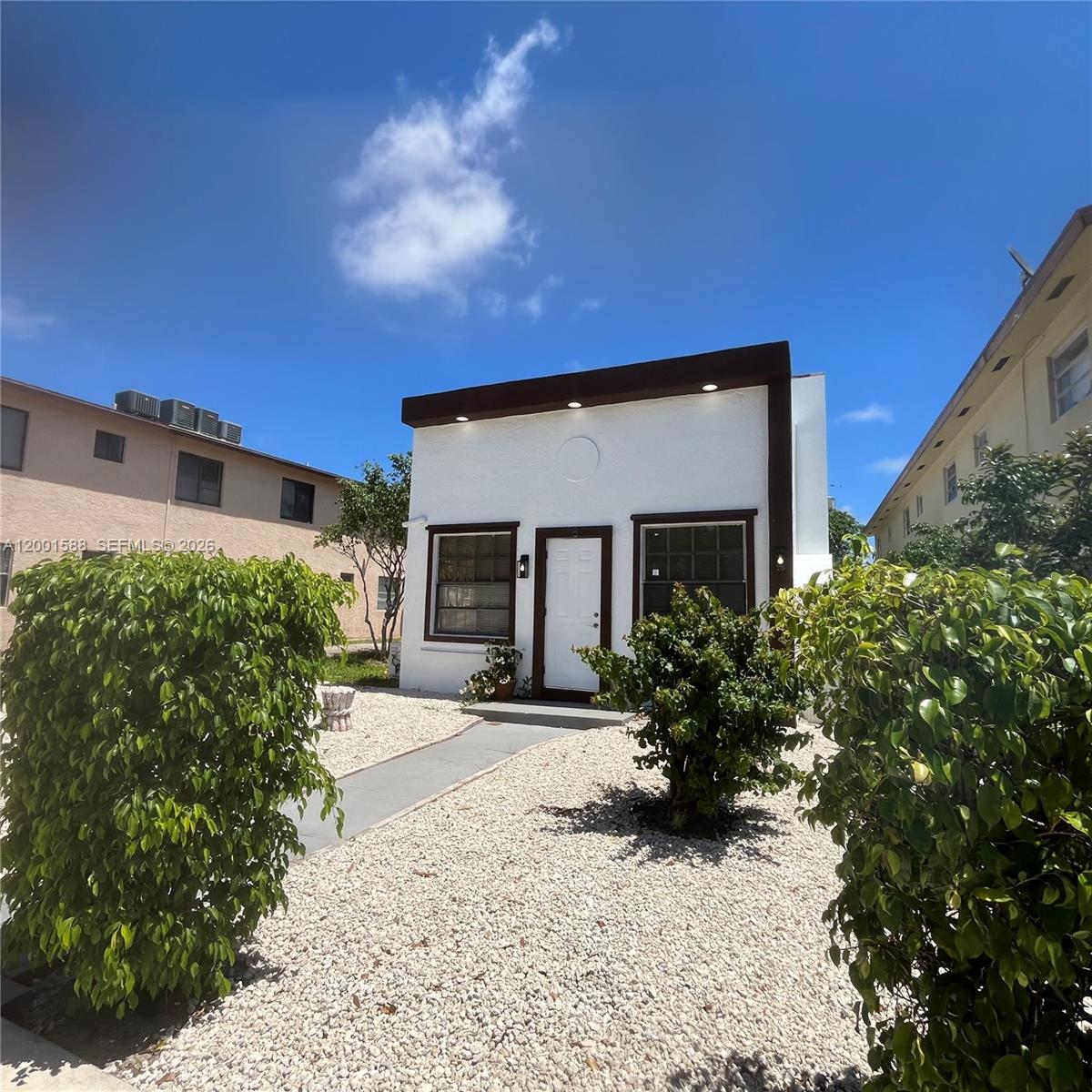 8 C St, Lake Worth, Florida 33460
